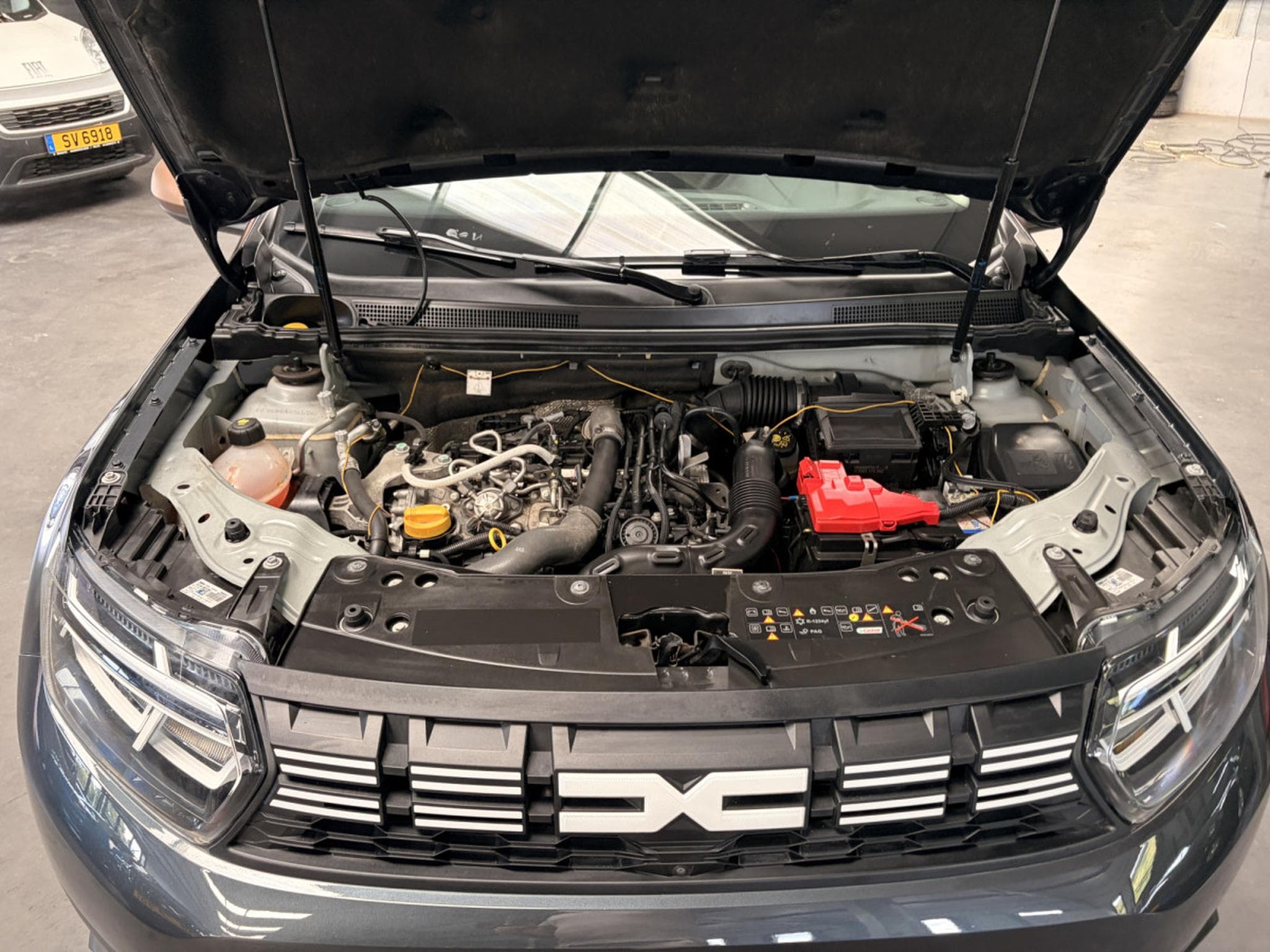 Dacia Duster 1.3 TCe Extreme 4x4 (2024) - Photo 11