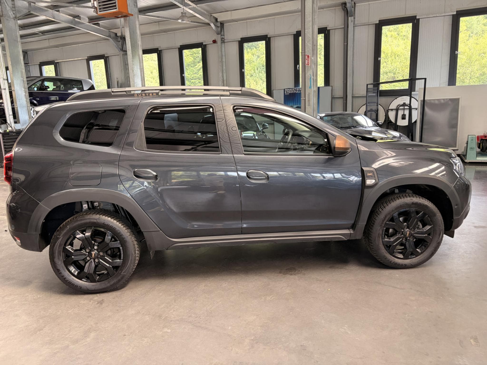 Dacia Duster 1.3 TCe Extreme 4x4 (2024) - Photo 2