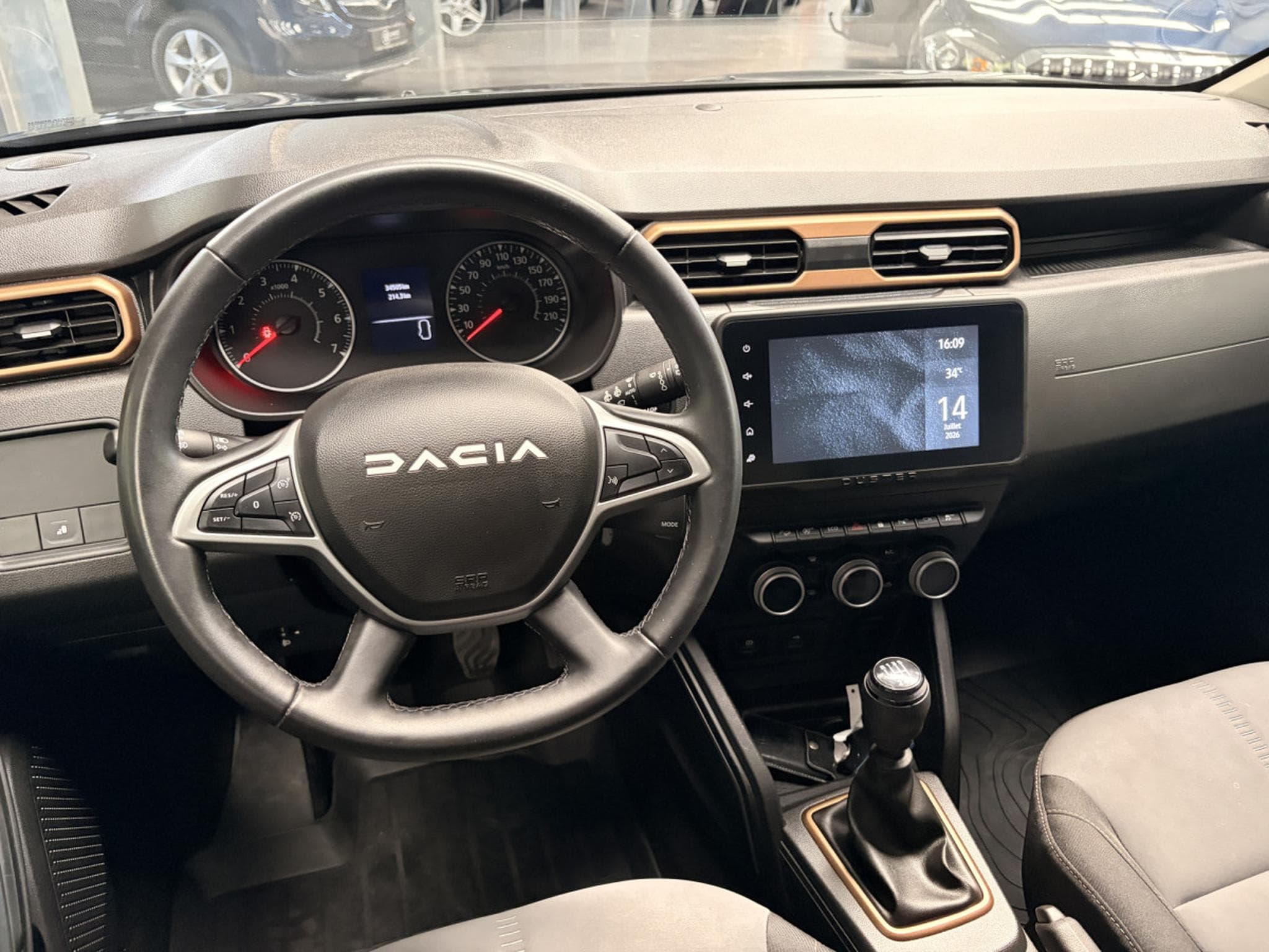 Dacia Duster 1.3 TCe Extreme 4x4 (2024) - Photo 9