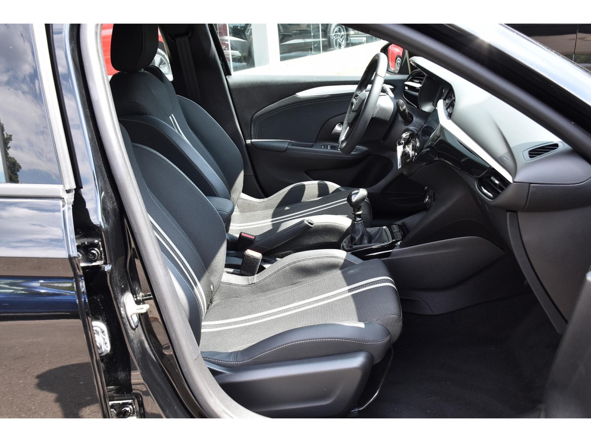 Opel Corsa 1.2 Turbo GS REGUL LANE SIDE CAM JA17 1° MAIN (2025) - Foto 7