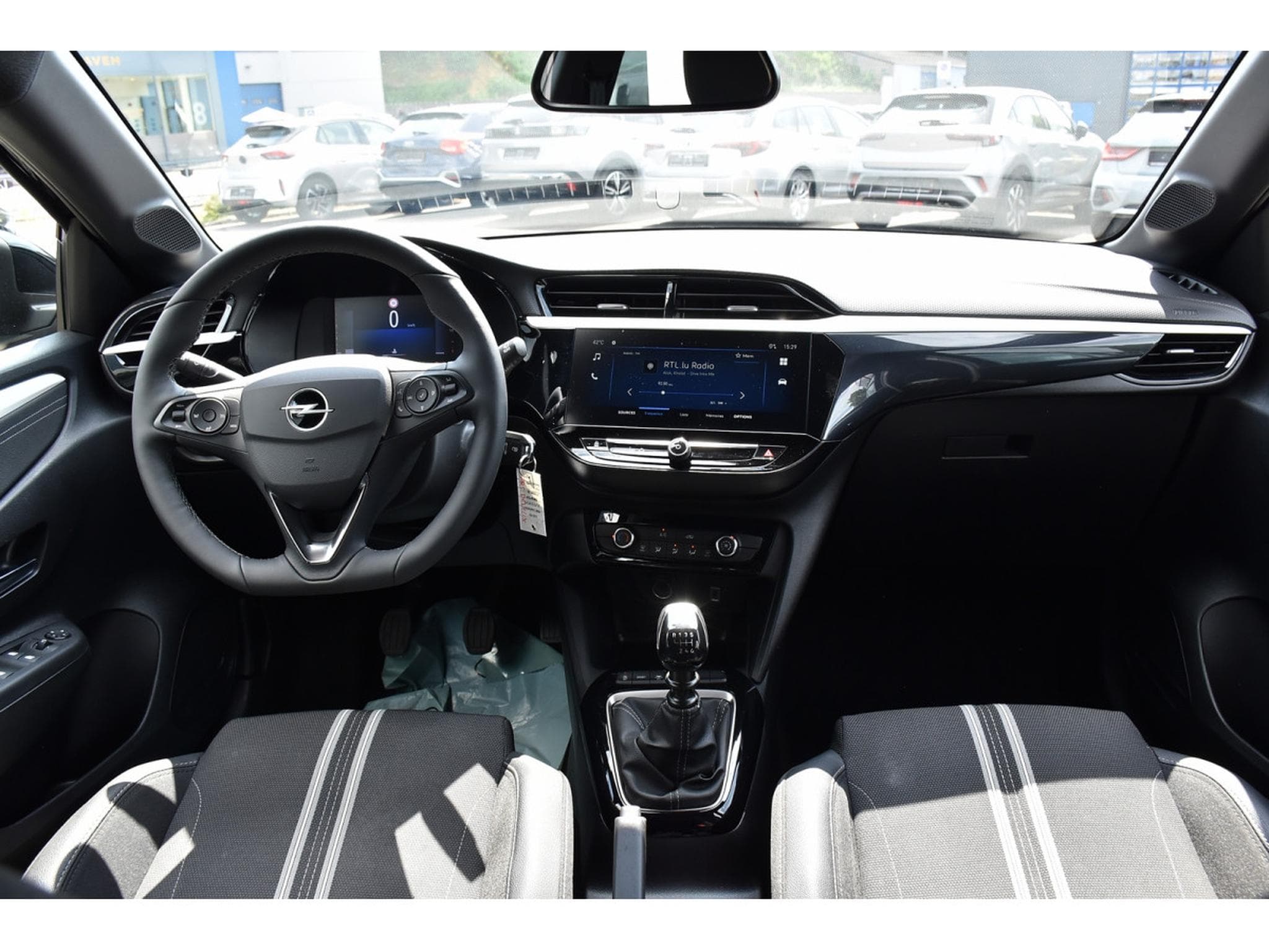 Opel Corsa 1.2 Turbo GS REGUL LANE SIDE CAM JA17 1° MAIN (2025) - Foto 9