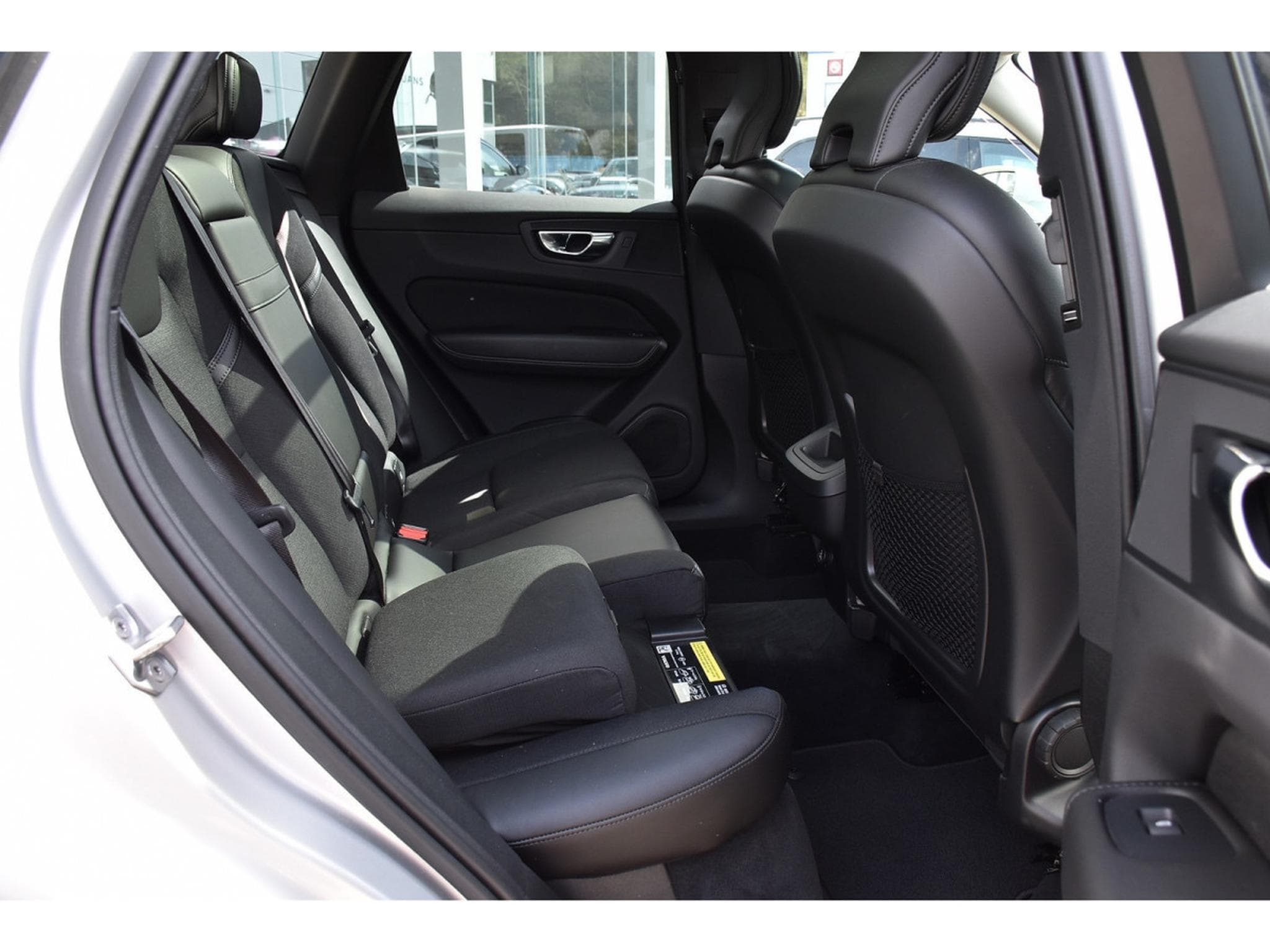 Volvo XC60 2.0 T5 Momentum Geartronic MEMO PANO BLIS CAM360 1° MAIN (2019) - Foto 8
