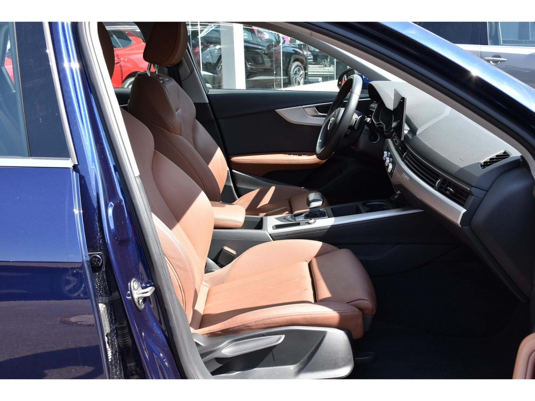 Audi A4 40 TDI Quattro S-Tronic CUIR GPS ATT RMQ CAM 1° MAIN (2022) - Foto 7