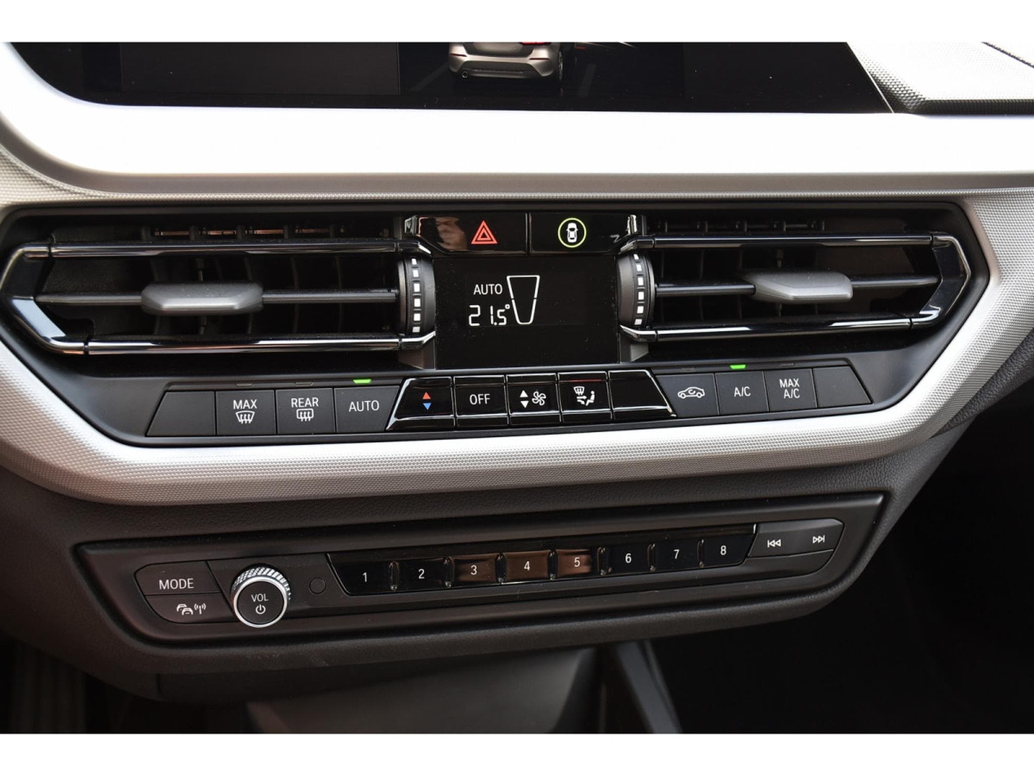 BMW 116 i CLIMA REGUL GPS PDC LED 1° MAIN (2023) - Foto 13