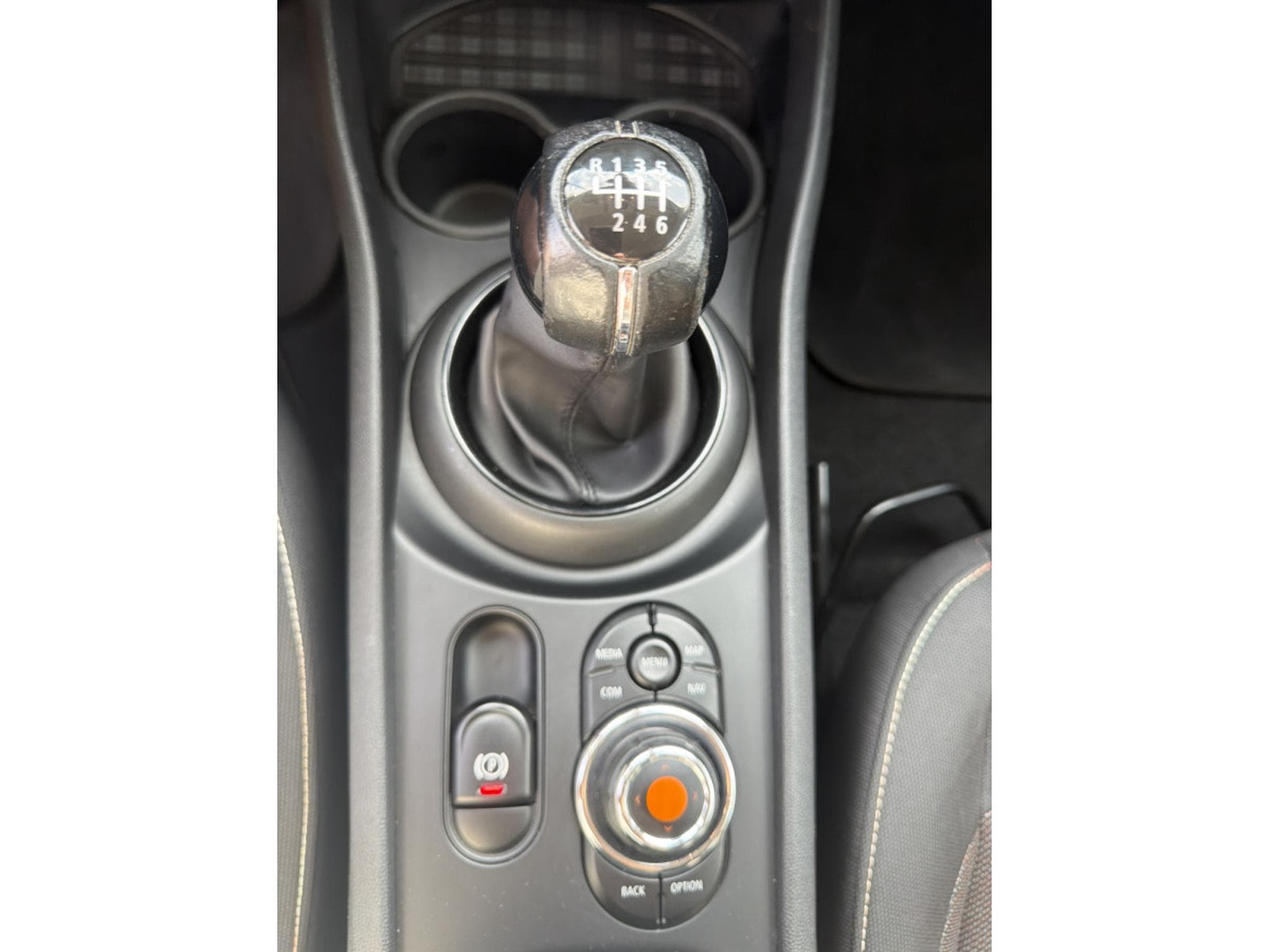 Mini Clubman One D 115CV BM6 (2020) - Photo 17