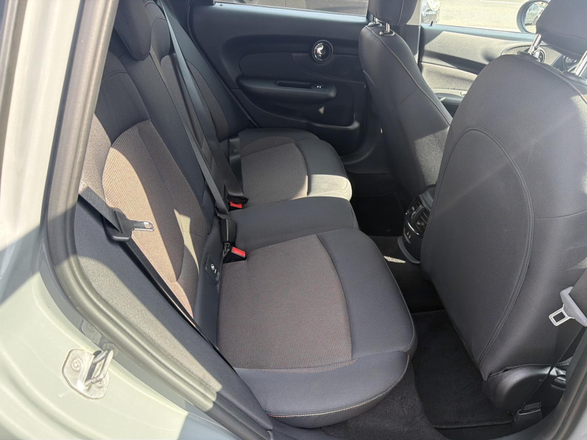 Mini Clubman One D 115CV BM6 (2020) - Photo 9