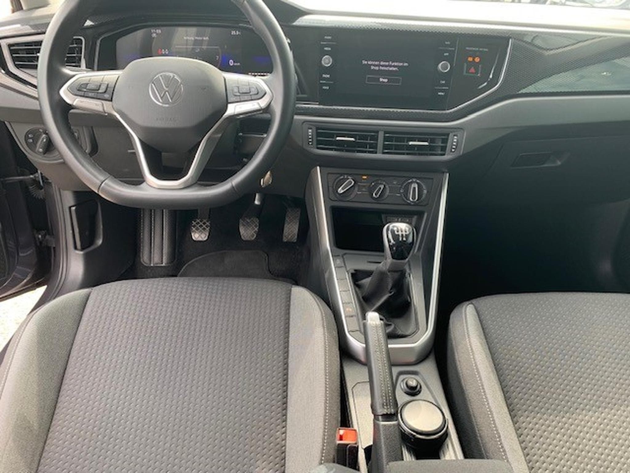 VW Polo LIFE 1.0TSI 95CV 5VITESSES (2023) - Photo 3