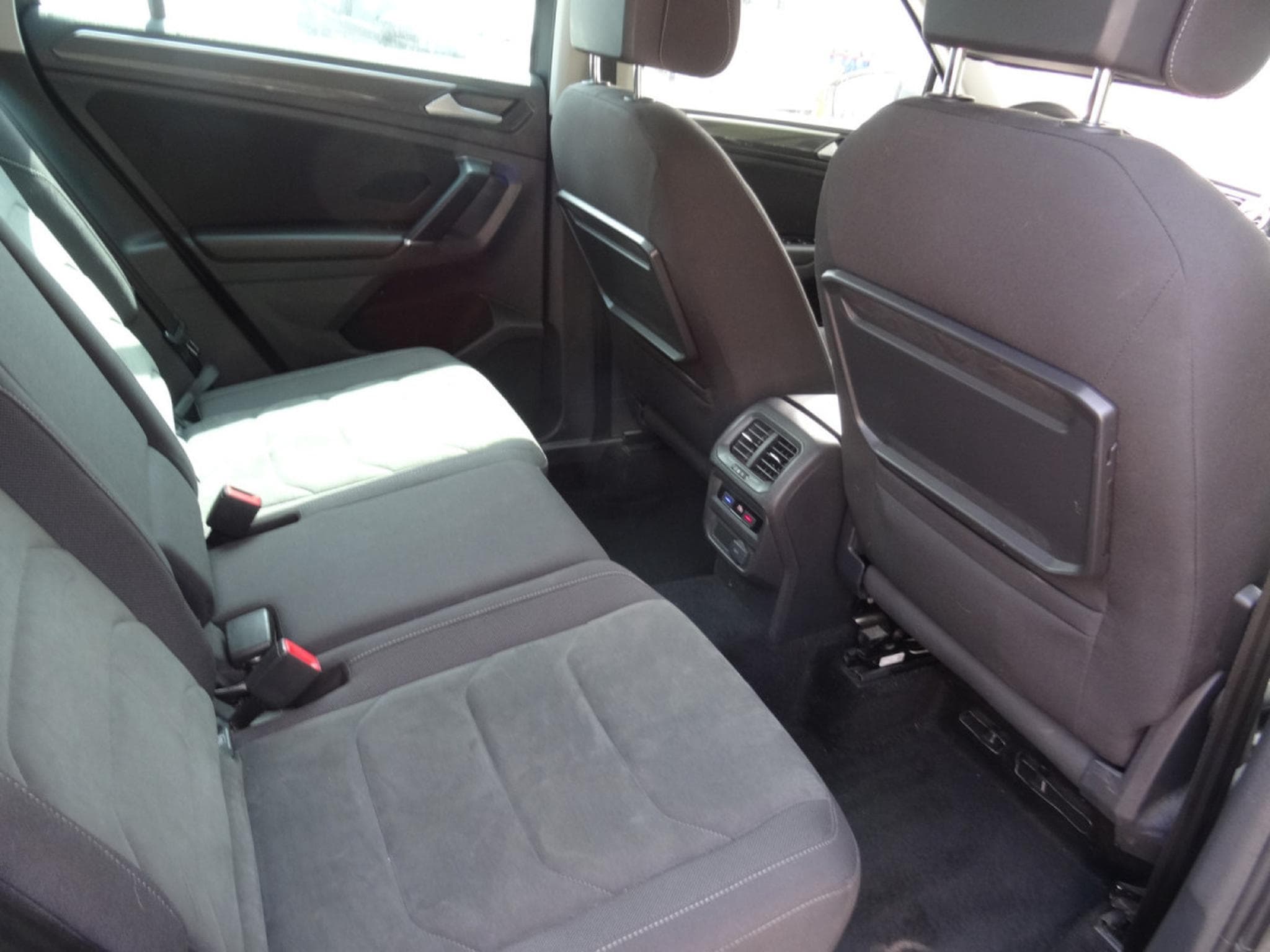 VW Tiguan 2.0 TSI DSG 4MOTION HIGHLINE (2018) - Photo 15