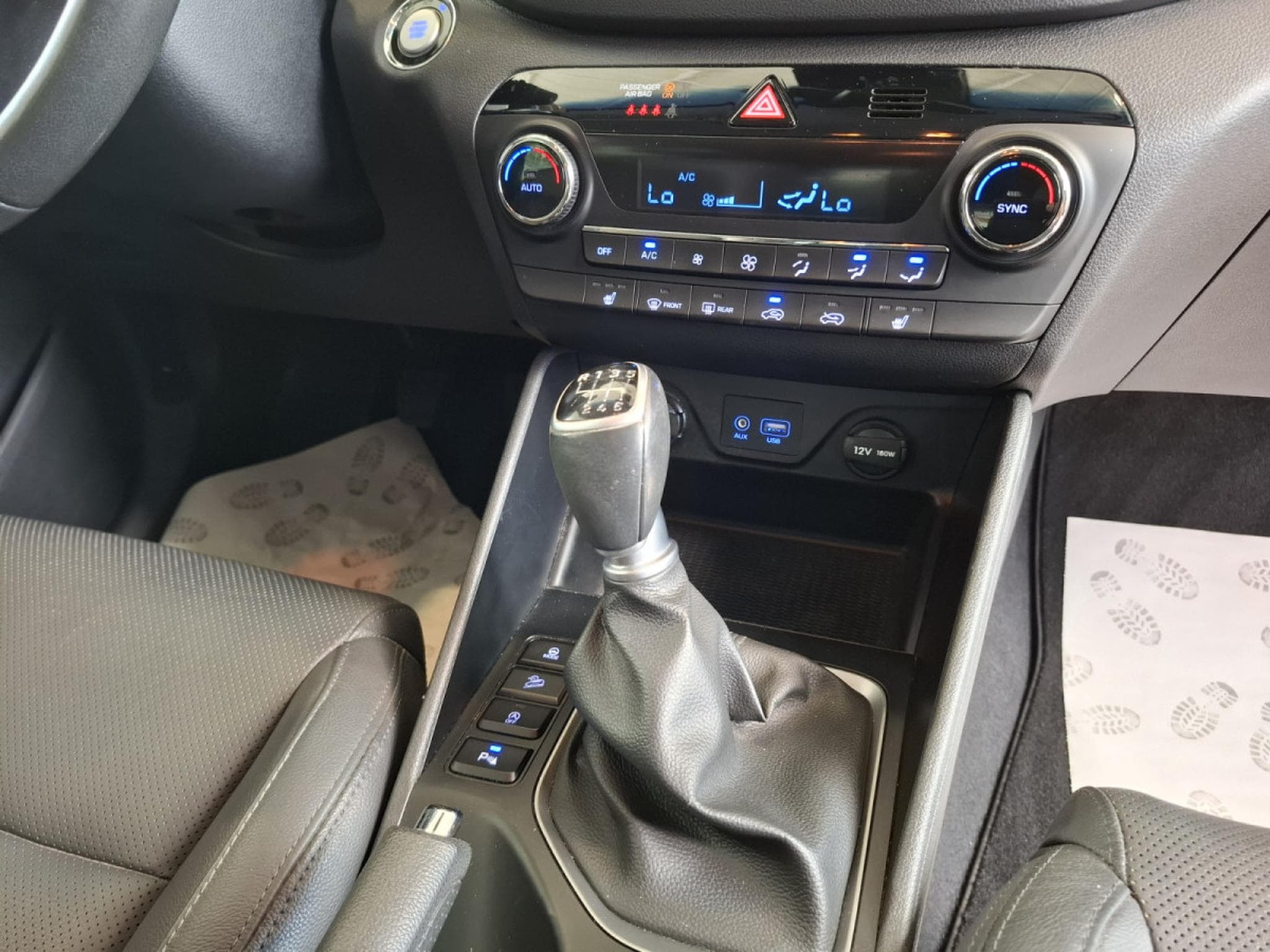 Hyundai Tucson 1.6 GDI 2WD CUIR NAVI 1 HAND (2018) - Photo 10