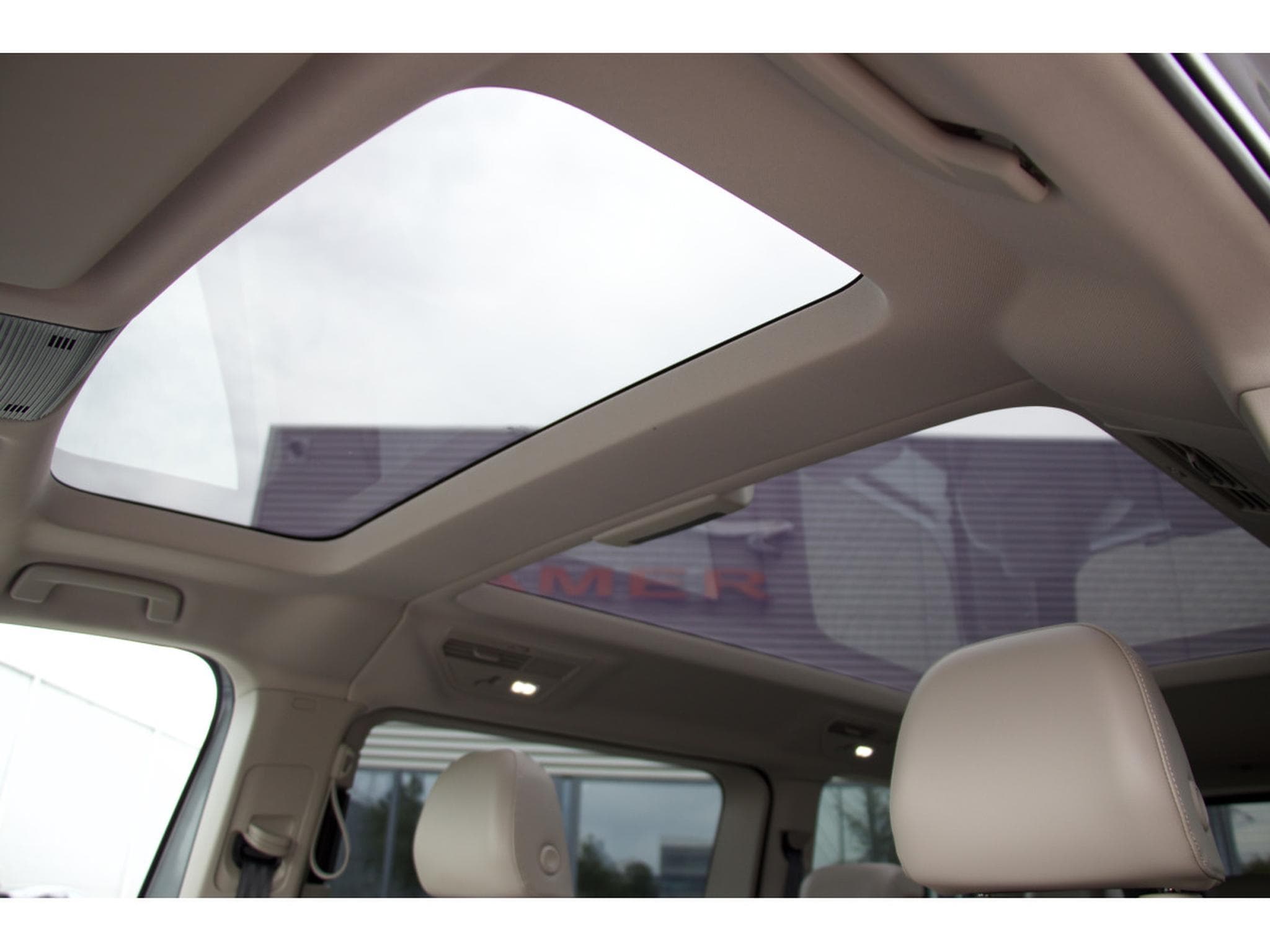 VW T7 Edition LÜ AHK StHZ PANO ACC ArtVelours (2024) - Foto 8
