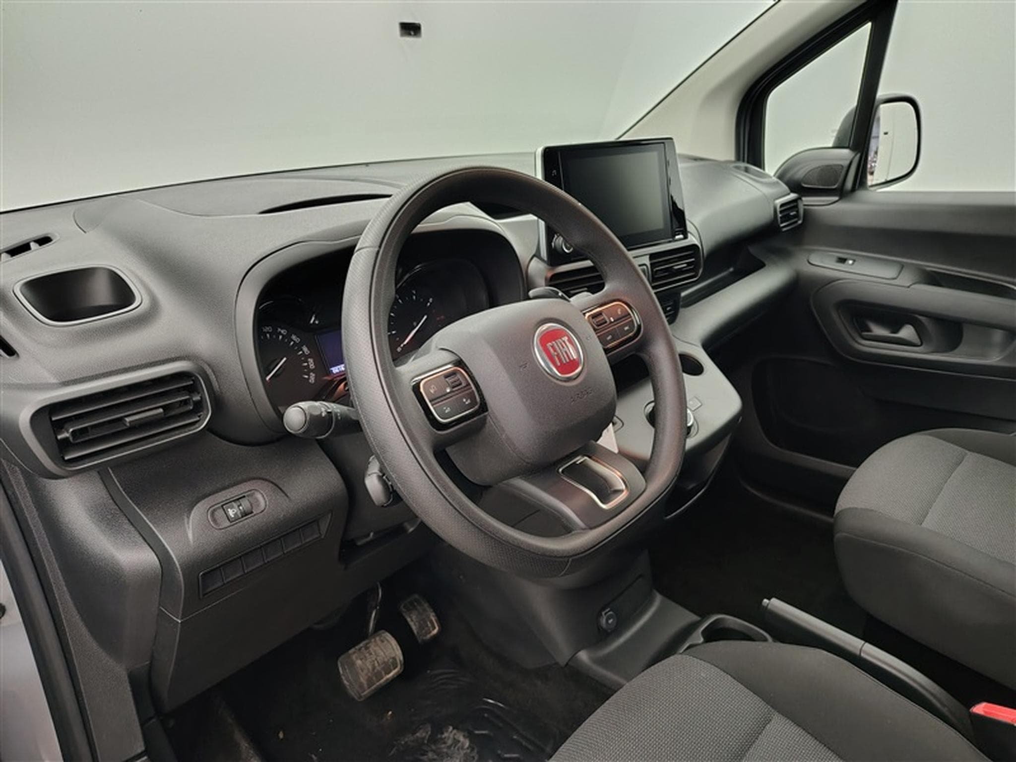 Fiat Doblo 1.5 BlueHDI L2 Heavy S/S (2023) - Photo 8