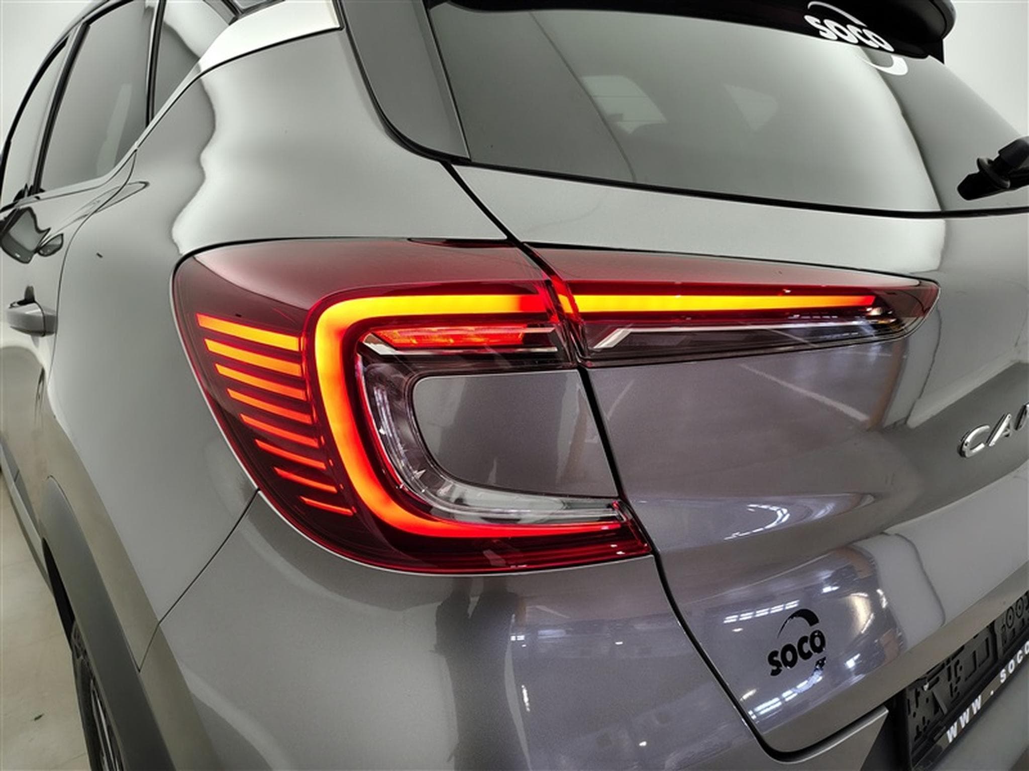 Renault Captur 1.0 TCe Evolution GPF (2023) - Photo 16