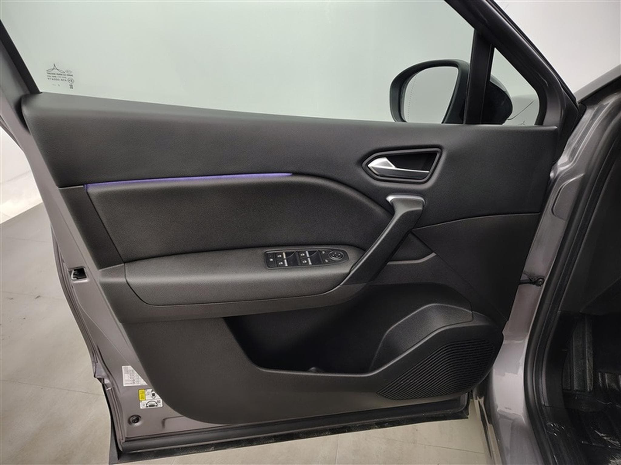 Renault Captur 1.0 TCe Evolution GPF (2023) - Photo 17