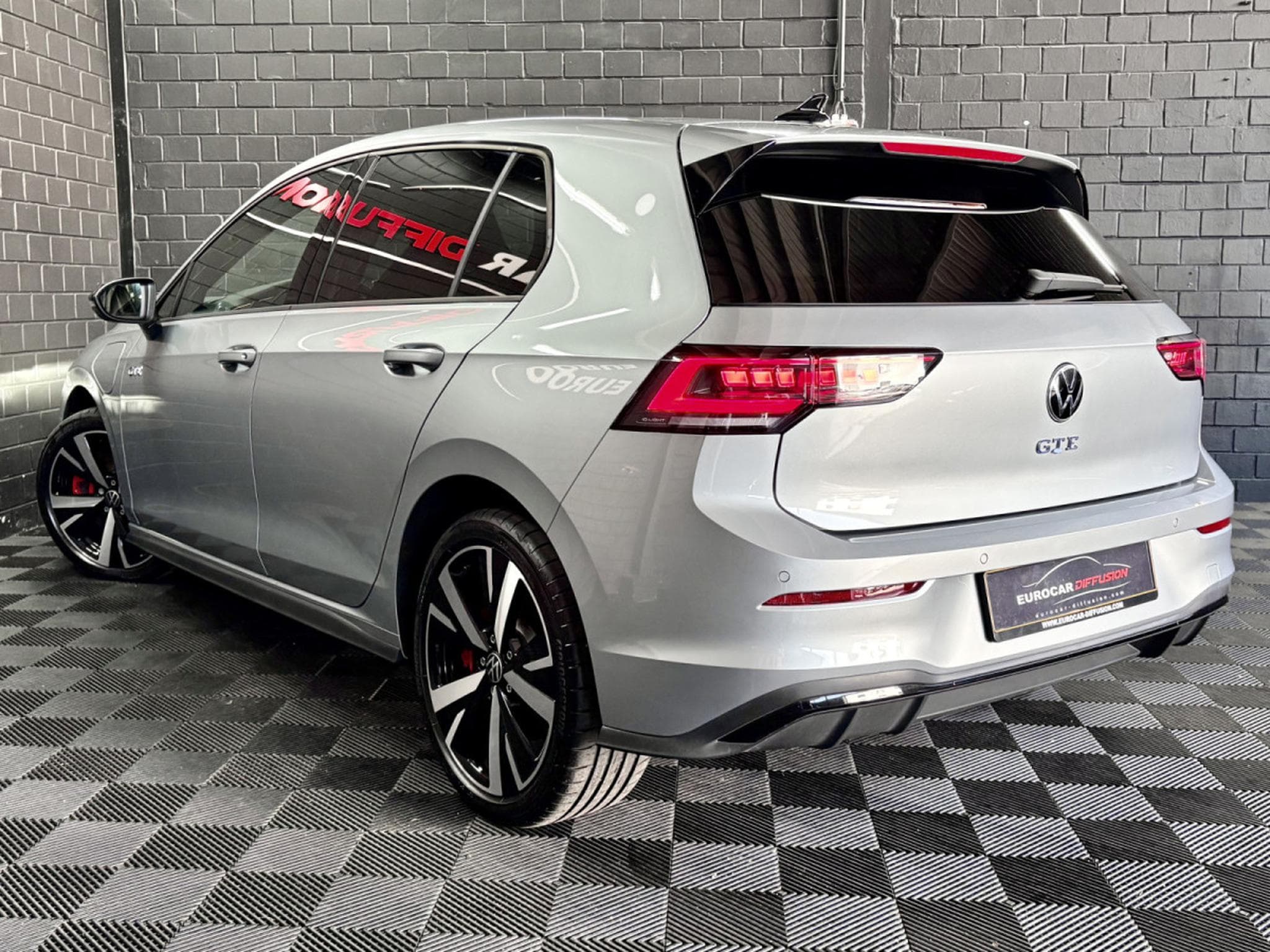 VW Golf GTE PHASE 2  1.5 eHybrid 272 CV DSG 6 *DCC* MATRIX * ATTELAG (2025) - Photo 4