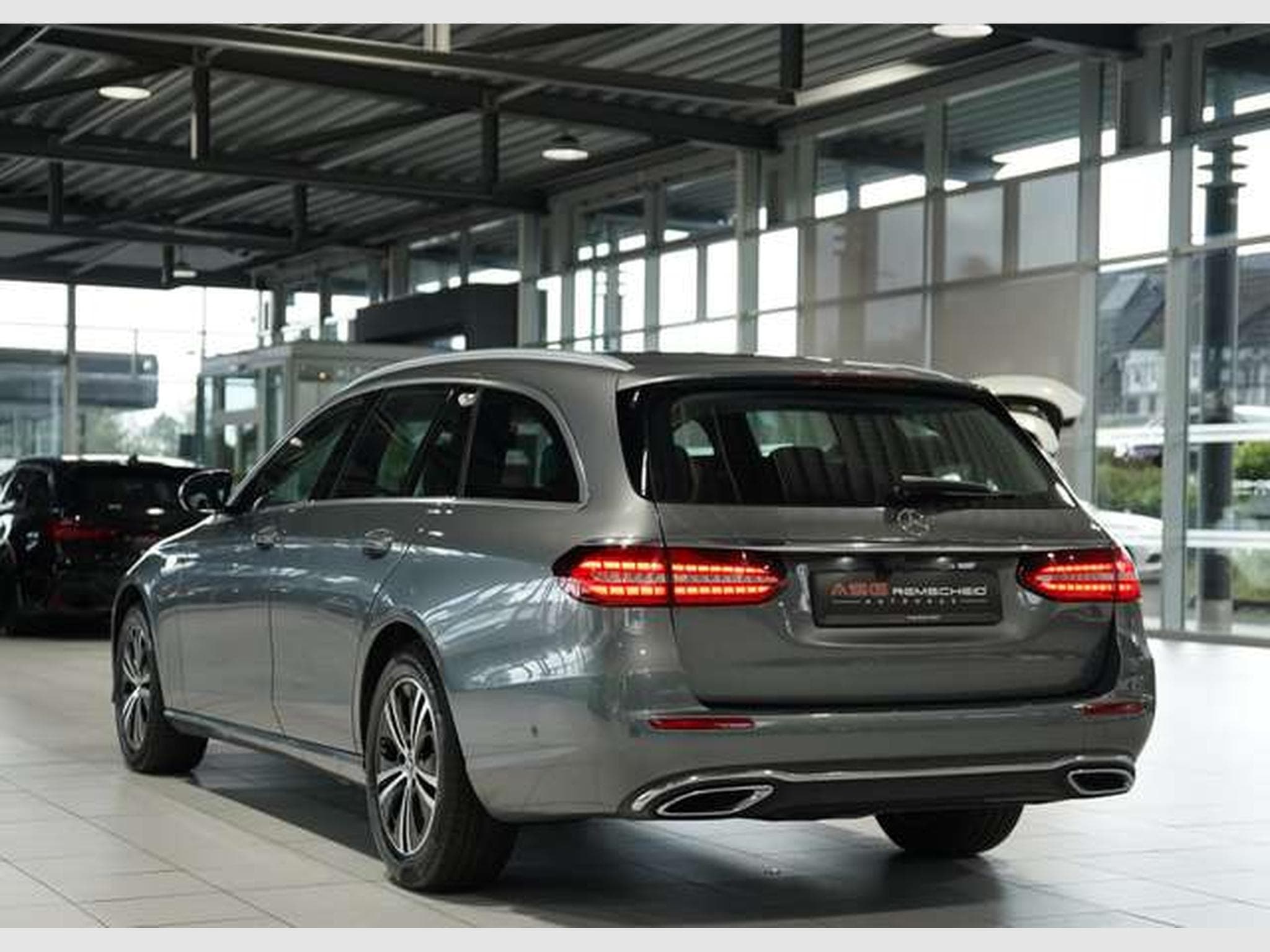 Mercedes E 220 T d 4M Avantgarde *1.H *AHK *MwSt. *WIDE (2020) - Photo 10