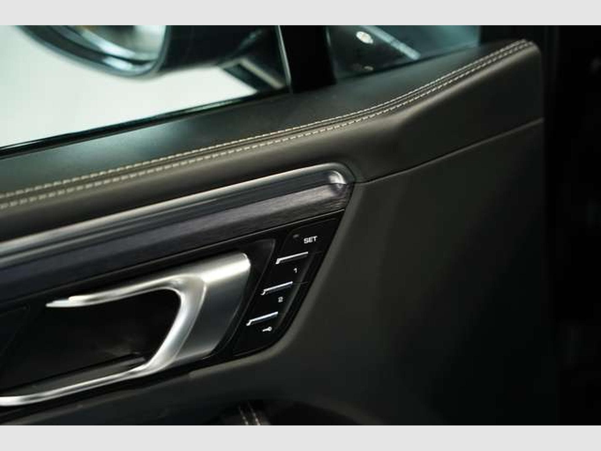 Porsche Macan GTS *21 *ACC *Pano *LUFT *Chrono *BOSE (2022) - Foto 29