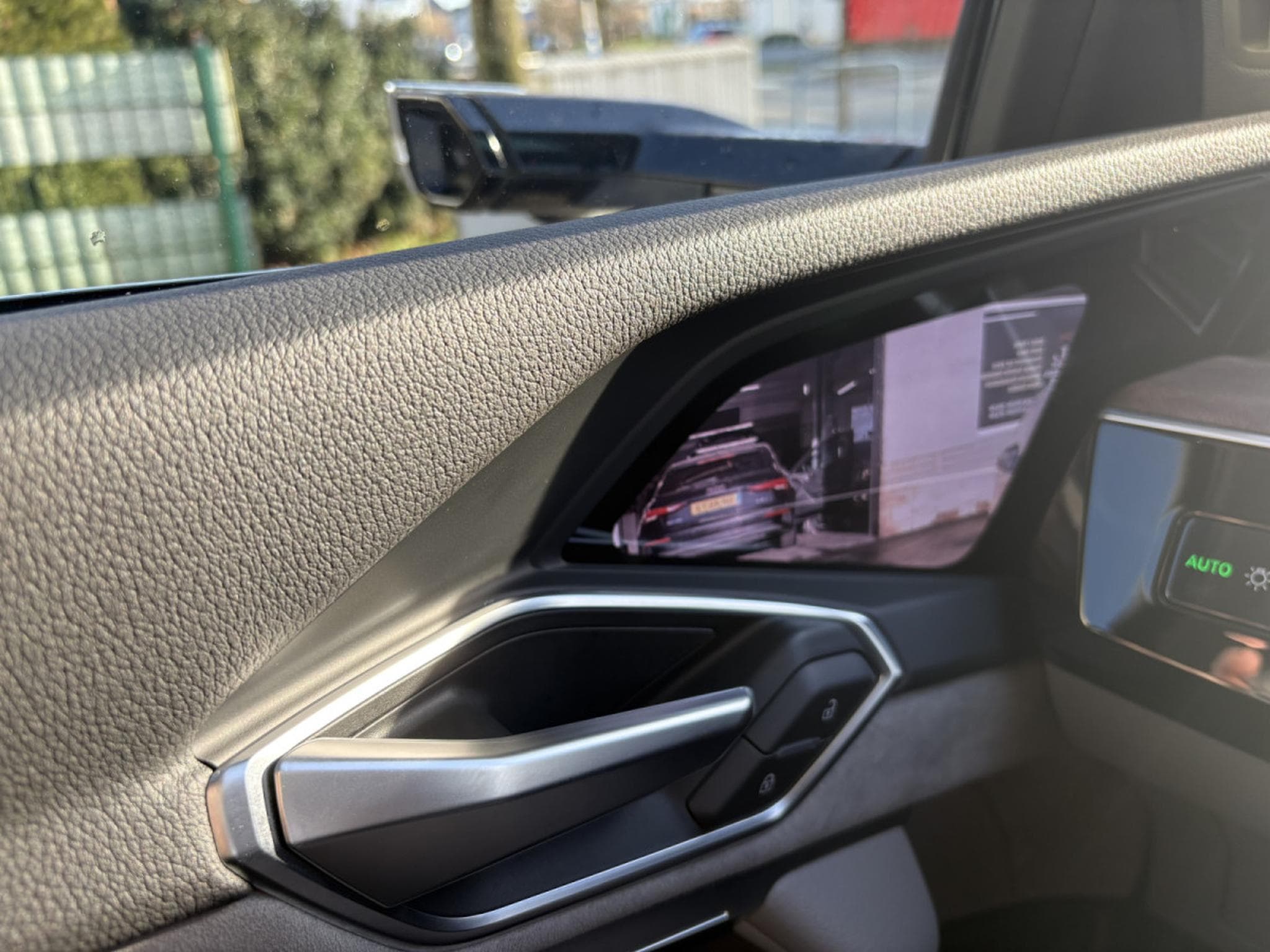Audi e-tron 55 QUATTRO 408 SPORTBACK 95KWH *GARANTIE 36 MOIS EUROPÉENNE* (2020) - Photo 11