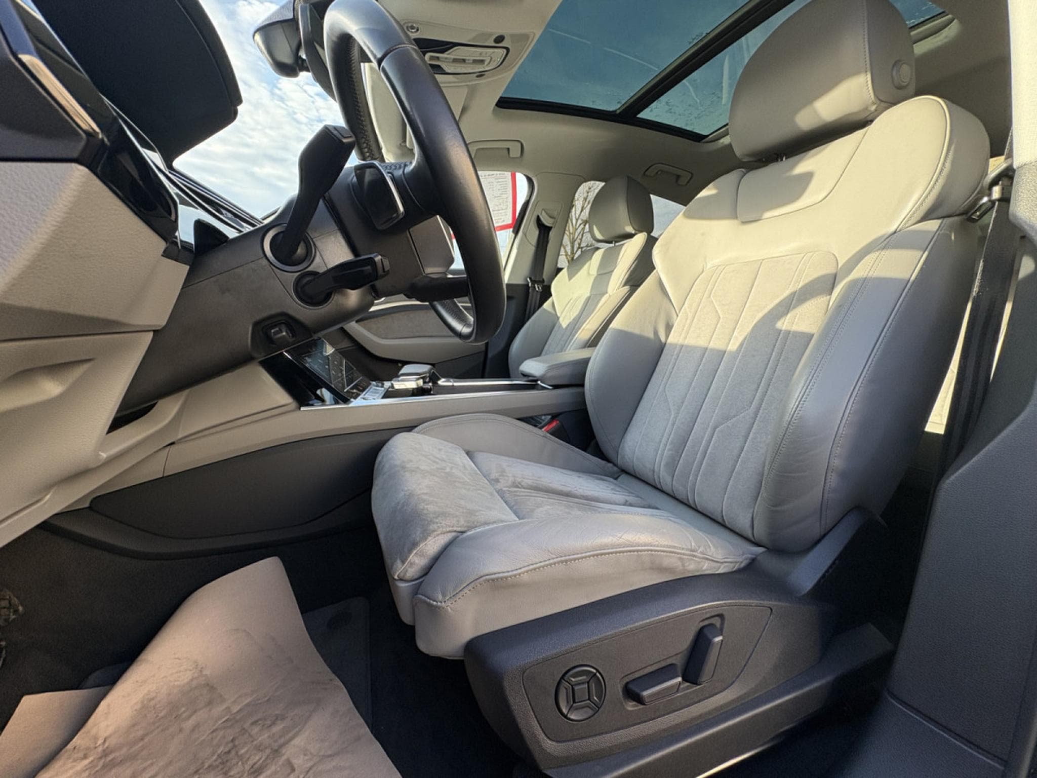 Audi e-tron 55 QUATTRO 408 SPORTBACK 95KWH *GARANTIE 36 MOIS EUROPÉENNE* (2020) - Photo 4