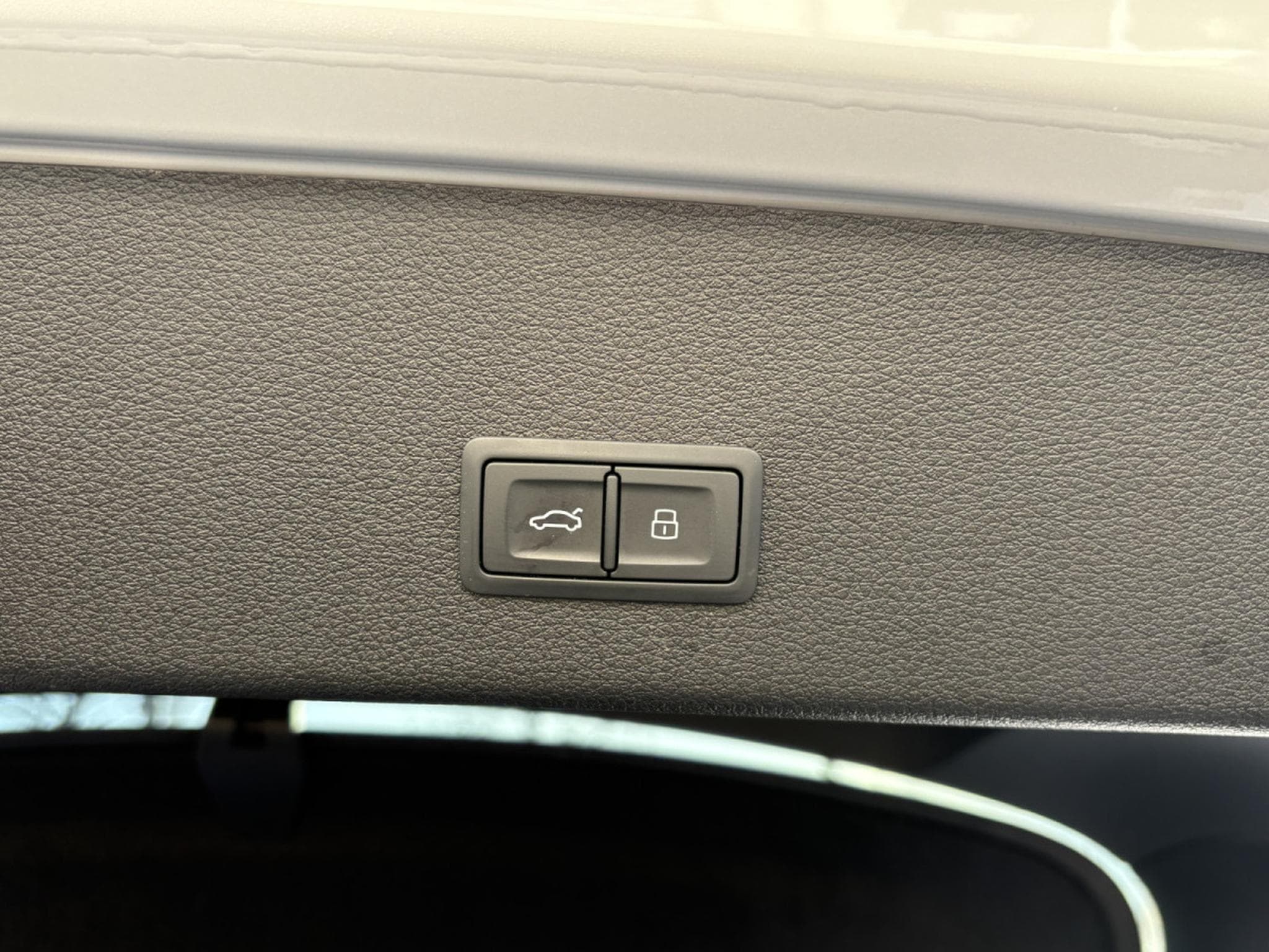 Audi e-tron 55 QUATTRO 408 SPORTBACK 95KWH *GARANTIE 36 MOIS EUROPÉENNE* (2020) - Photo 8