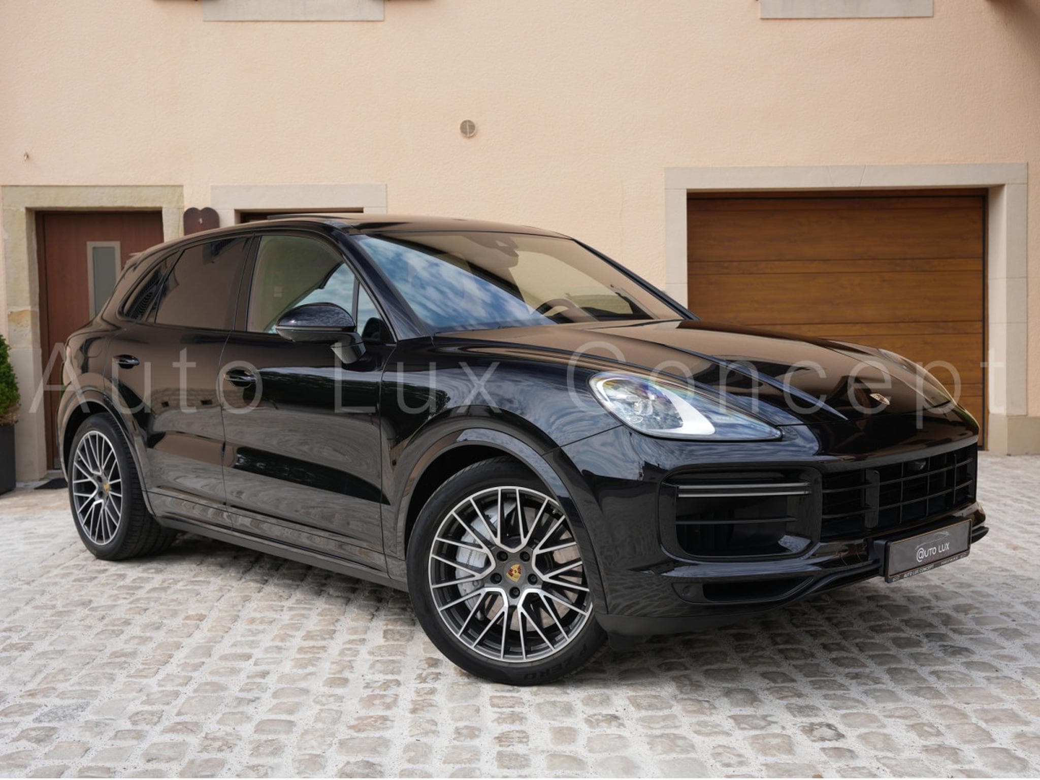 Porsche Cayenne TURBO/Pano/Keyless/Bose (2018) - Photo 2
