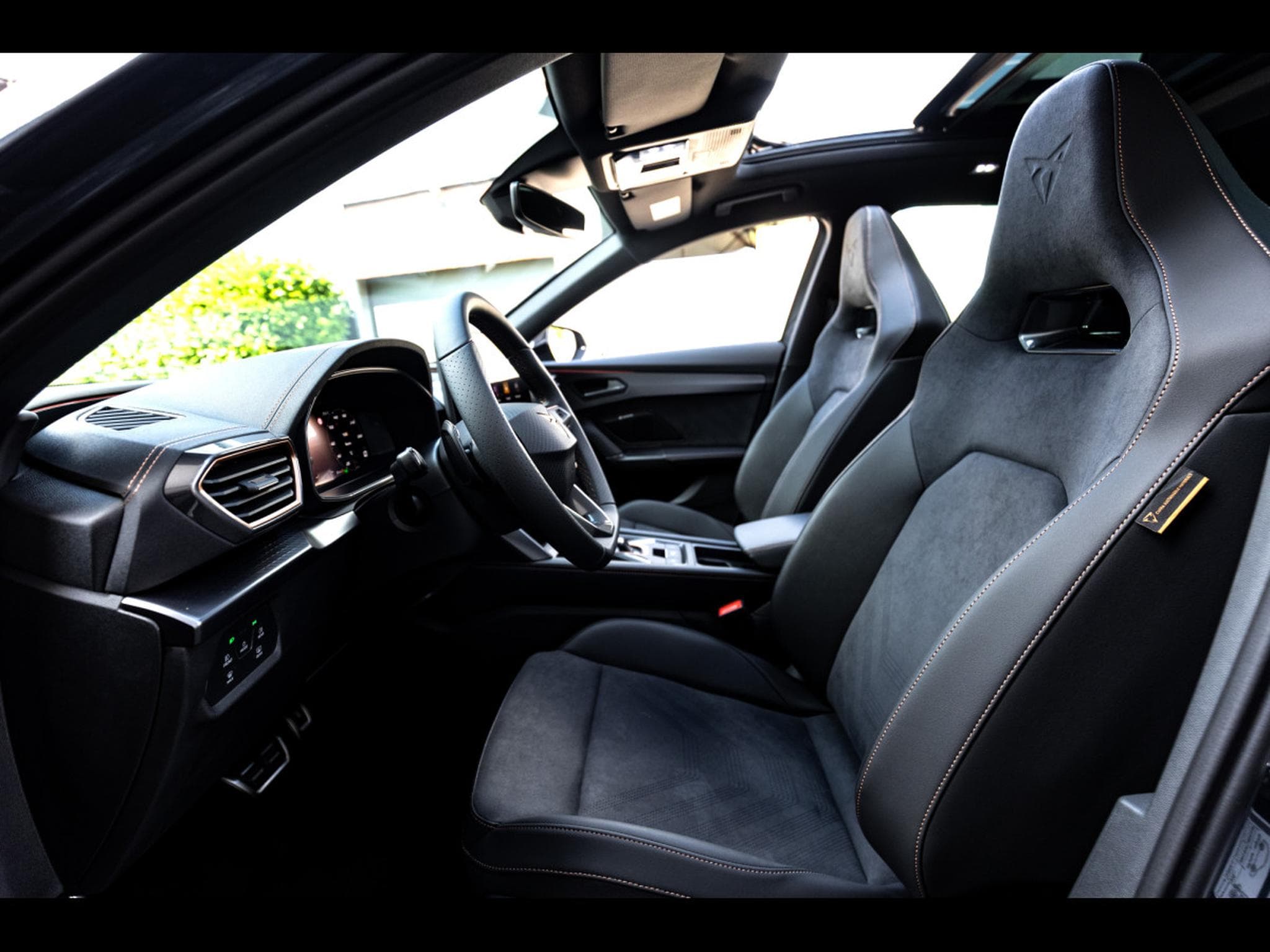 Cupra Formentor VZ 2.0 TSI 333 DSG7 4DRIVE (FACELIFT) – PACK SKYLINE - MAGNE (2025) - Photo 11