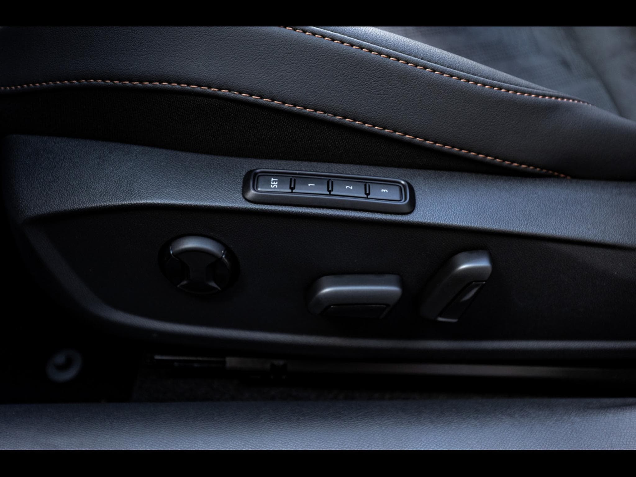 Cupra Formentor VZ 2.0 TSI 333 DSG7 4DRIVE (FACELIFT) – PACK SKYLINE - MAGNE (2025) - Photo 17