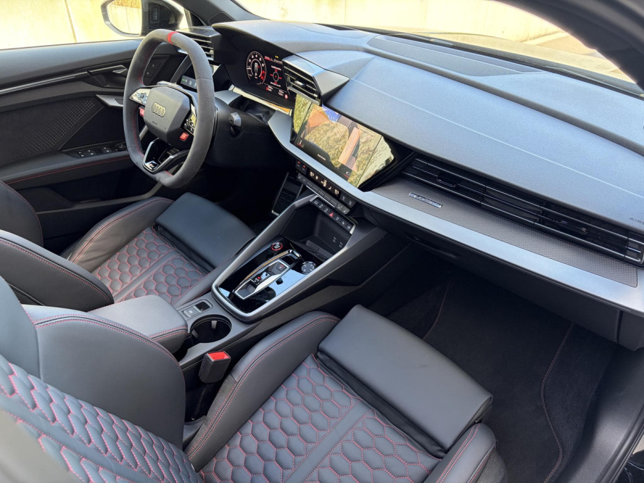 Audi RS3 2.5 TFSI SPORTBACK QUATTRO/ MAGNETIC RIDE/SPORT RS/360°/SONO (2026) - Photo 20