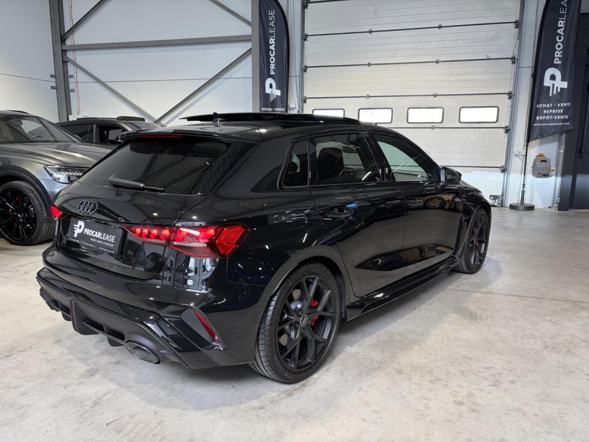 Audi RS3 2.5 TFSI SPORTBACK QUATTRO/ MAGNETIC RIDE/SPORT RS/360°/SONO (2026) - Photo 8
