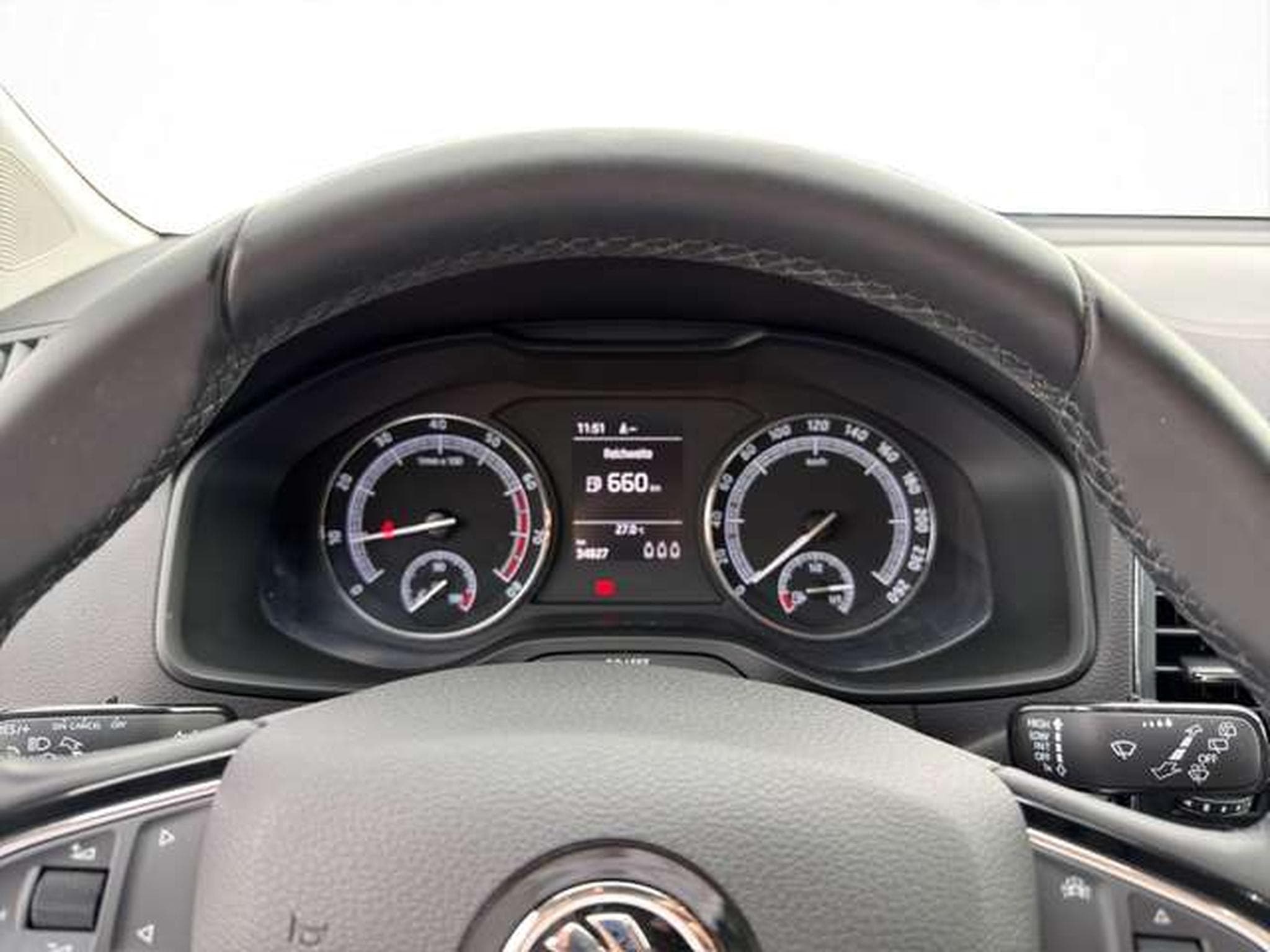 Skoda Karoq 1,5/Navi/AHK/PDC/SHZ/17"/el. Heckklappe (2018) - Foto 11