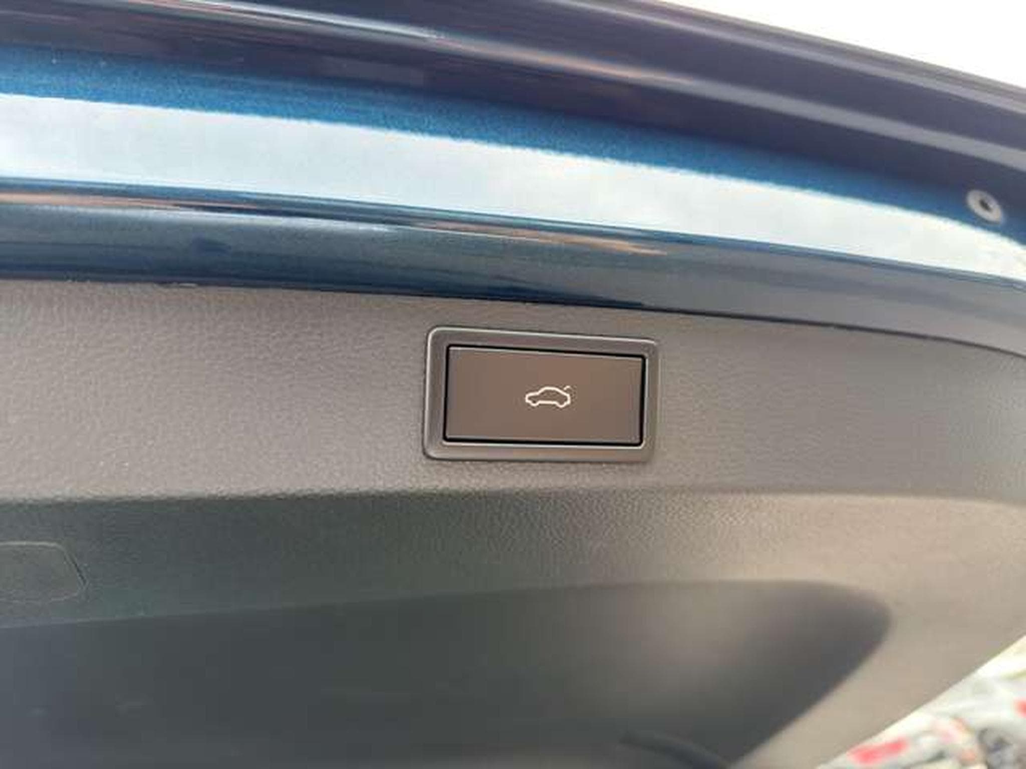 Skoda Karoq 1,5/Navi/AHK/PDC/SHZ/17"/el. Heckklappe (2018) - Foto 26