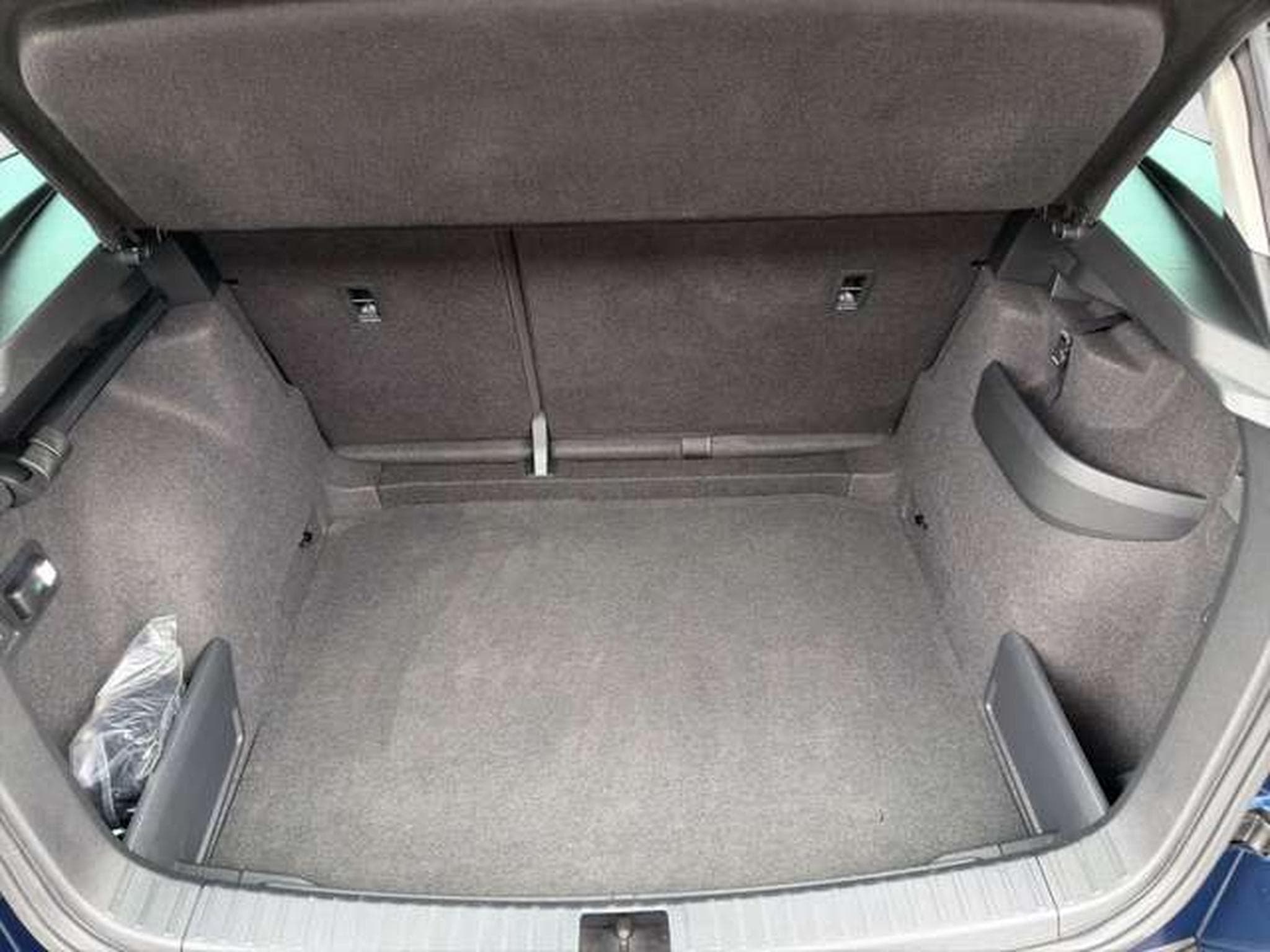 Skoda Karoq 1,5/Navi/AHK/PDC/SHZ/17"/el. Heckklappe (2018) - Foto 28