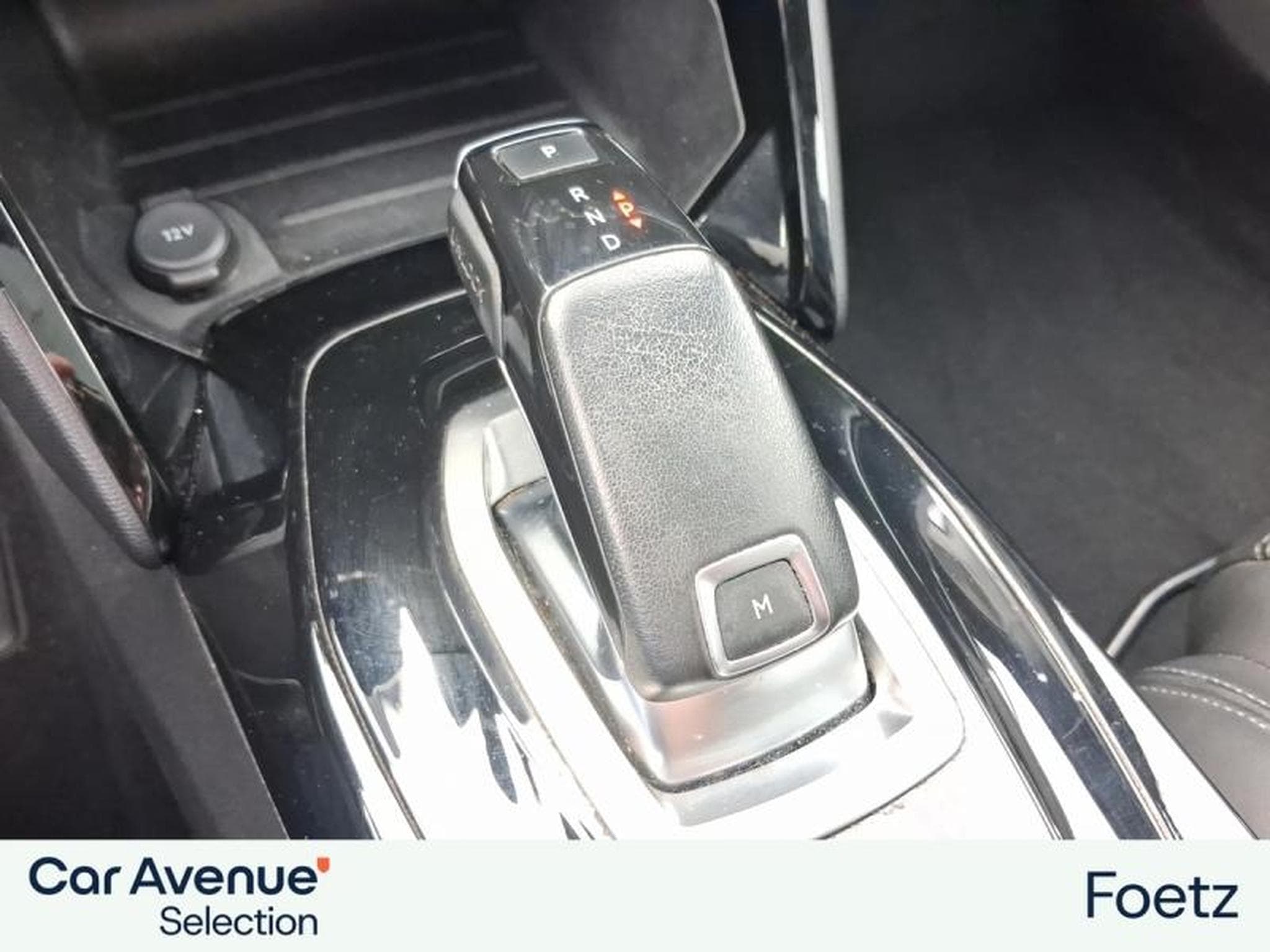 PEUGEOT 2008 1.5 BlueHDi 130ch S&S GT EAT8 125g (2021) - Photo 10