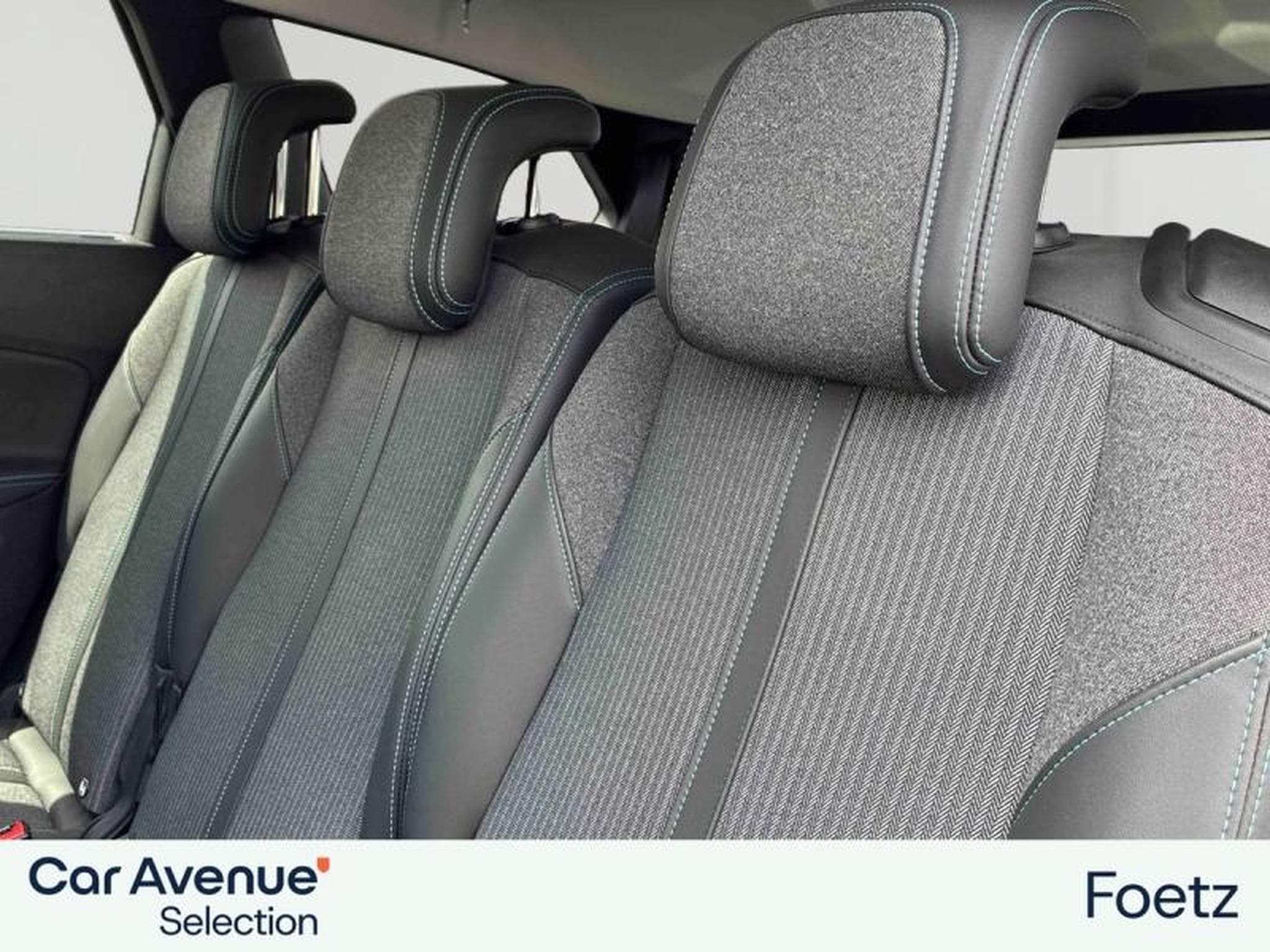 PEUGEOT 5008 1.2 PureTech 130ch S&S Allure Pack (2021) - Photo 9