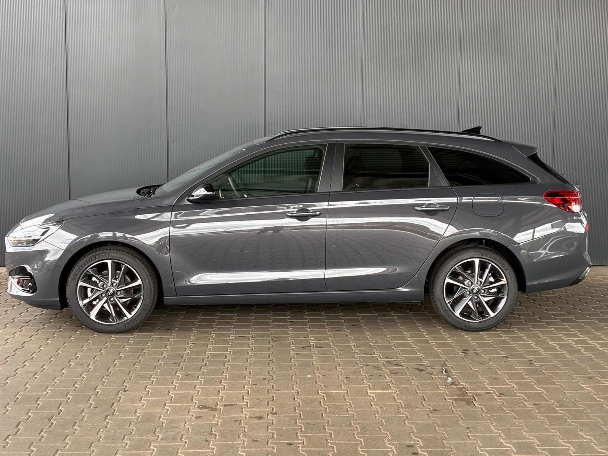 Hyundai i30 Comfort Plus Kombi (2025) - Photo 2