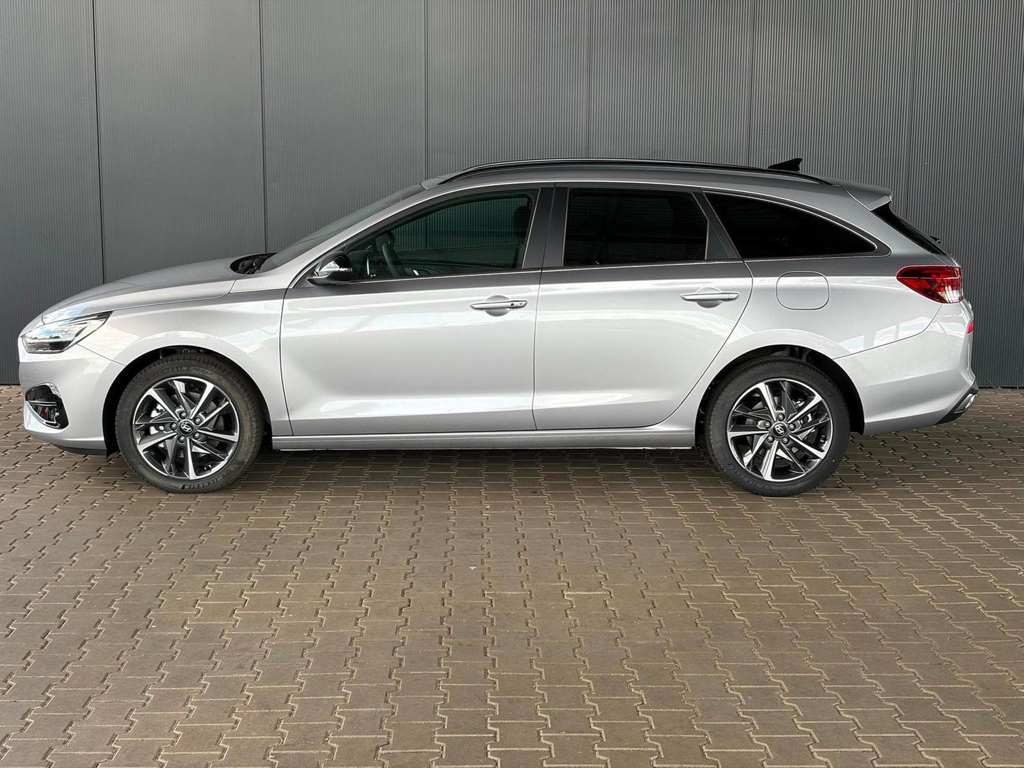 Hyundai i30 Standard (2025) - Photo 2