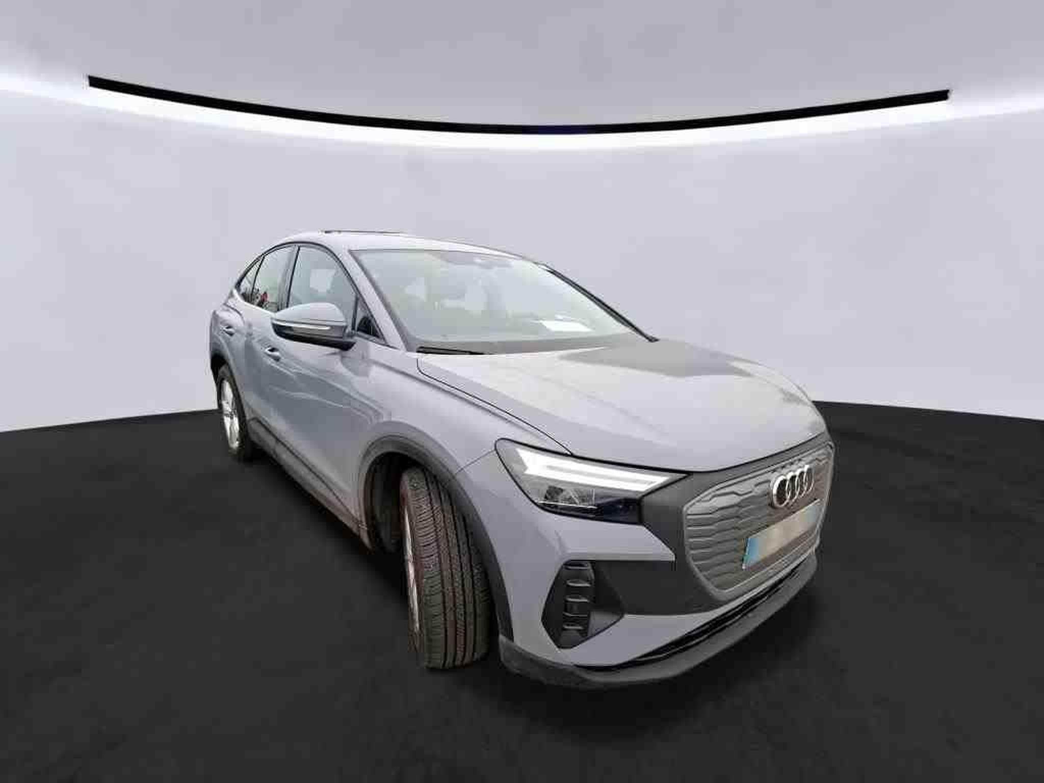 Audi Q4 e-tron Standard (2023) - Photo 2