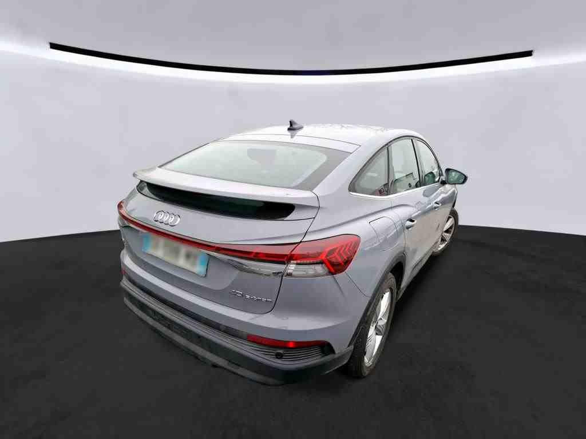 Audi Q4 e-tron Standard (2023) - Photo 3