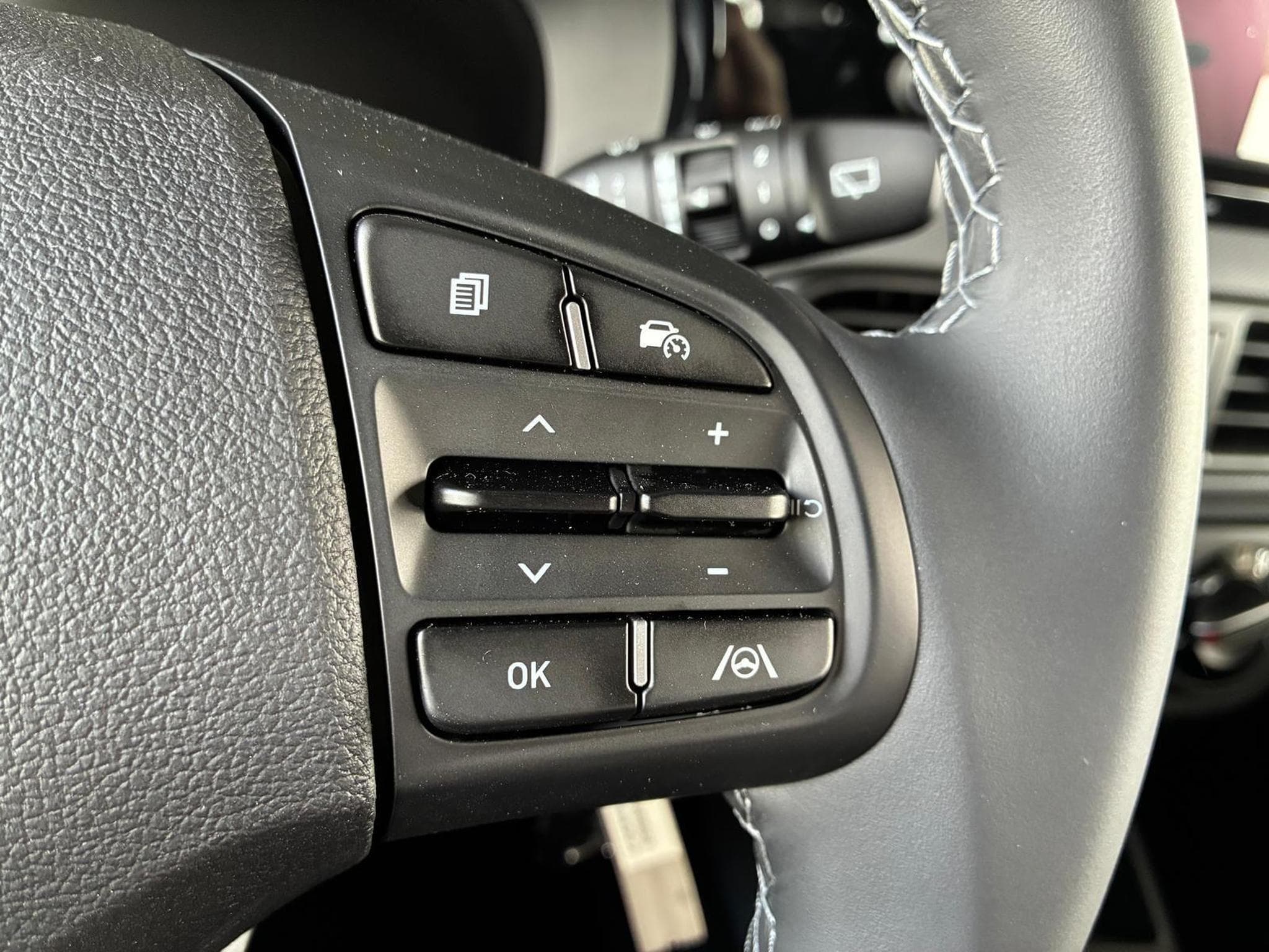 Hyundai i10 Standard (2025) - Photo 19