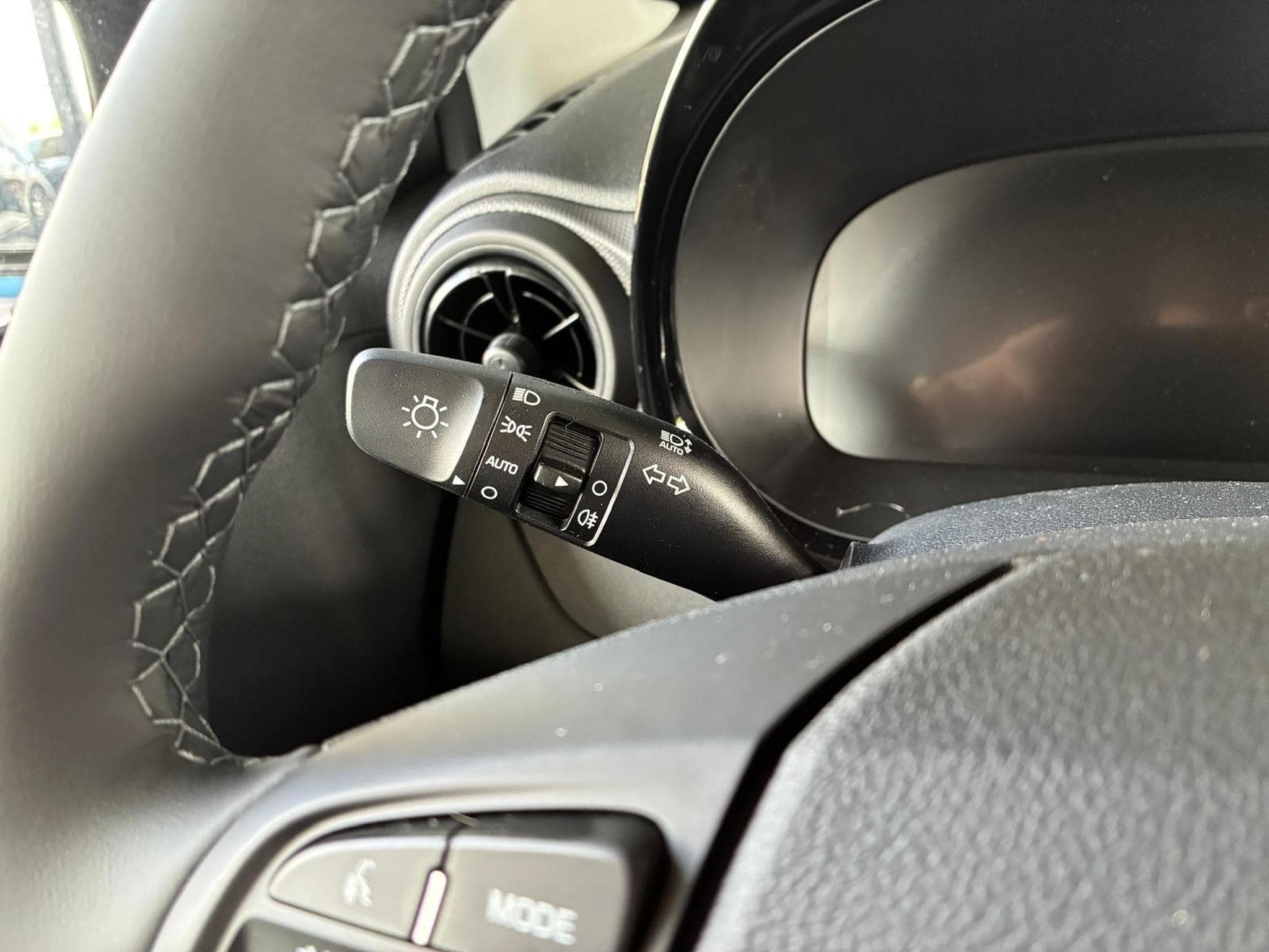 Hyundai i10 Standard (2025) - Photo 20