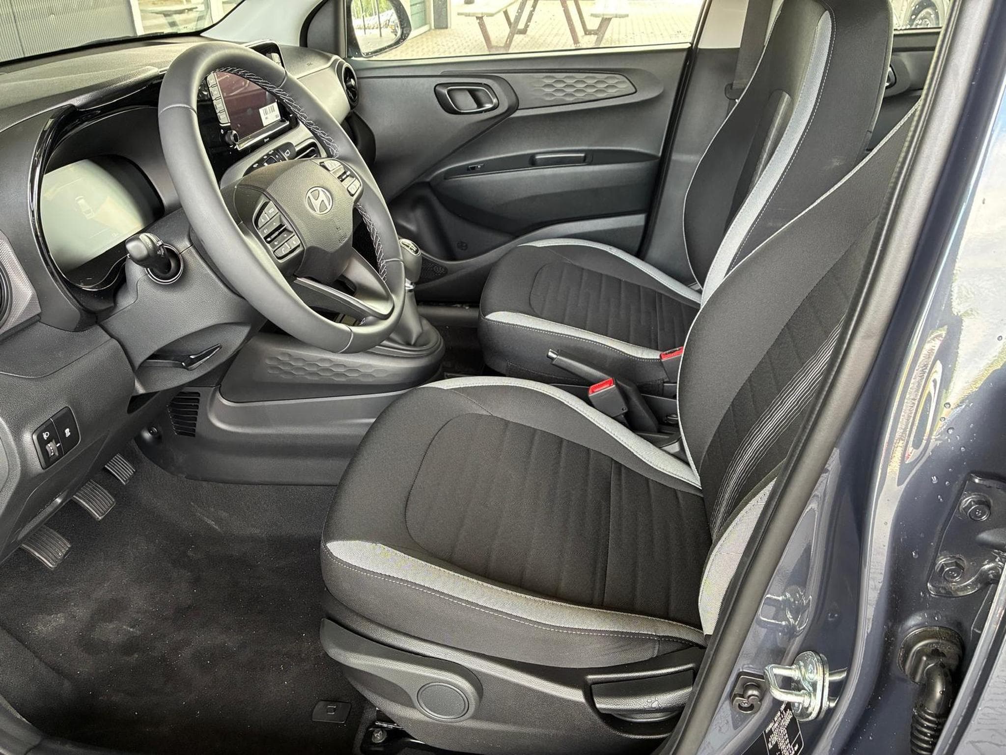 Hyundai i10 Standard (2025) - Photo 5