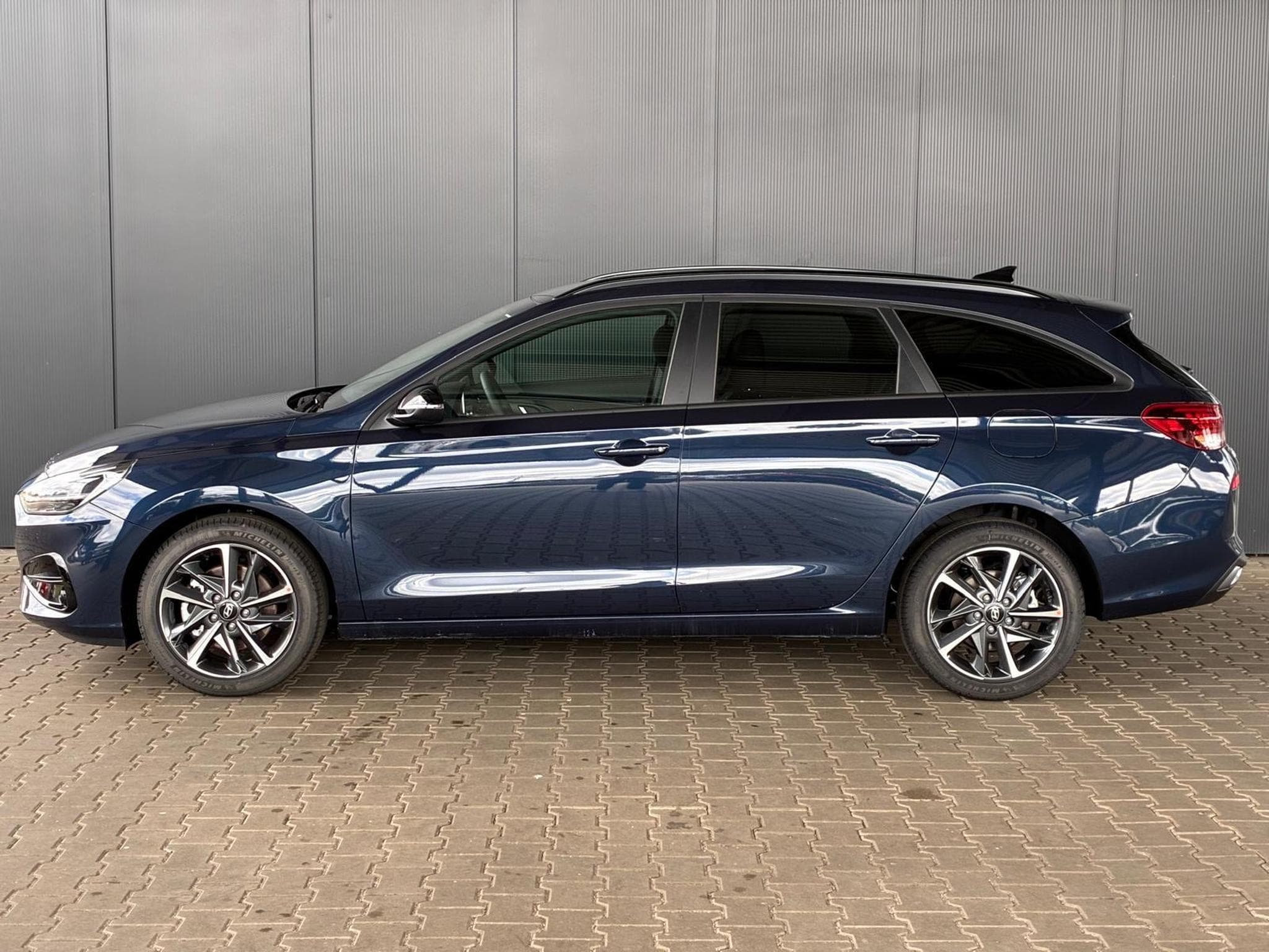 Hyundai i30 Comfort Plus Kombi (2025) - Photo 2