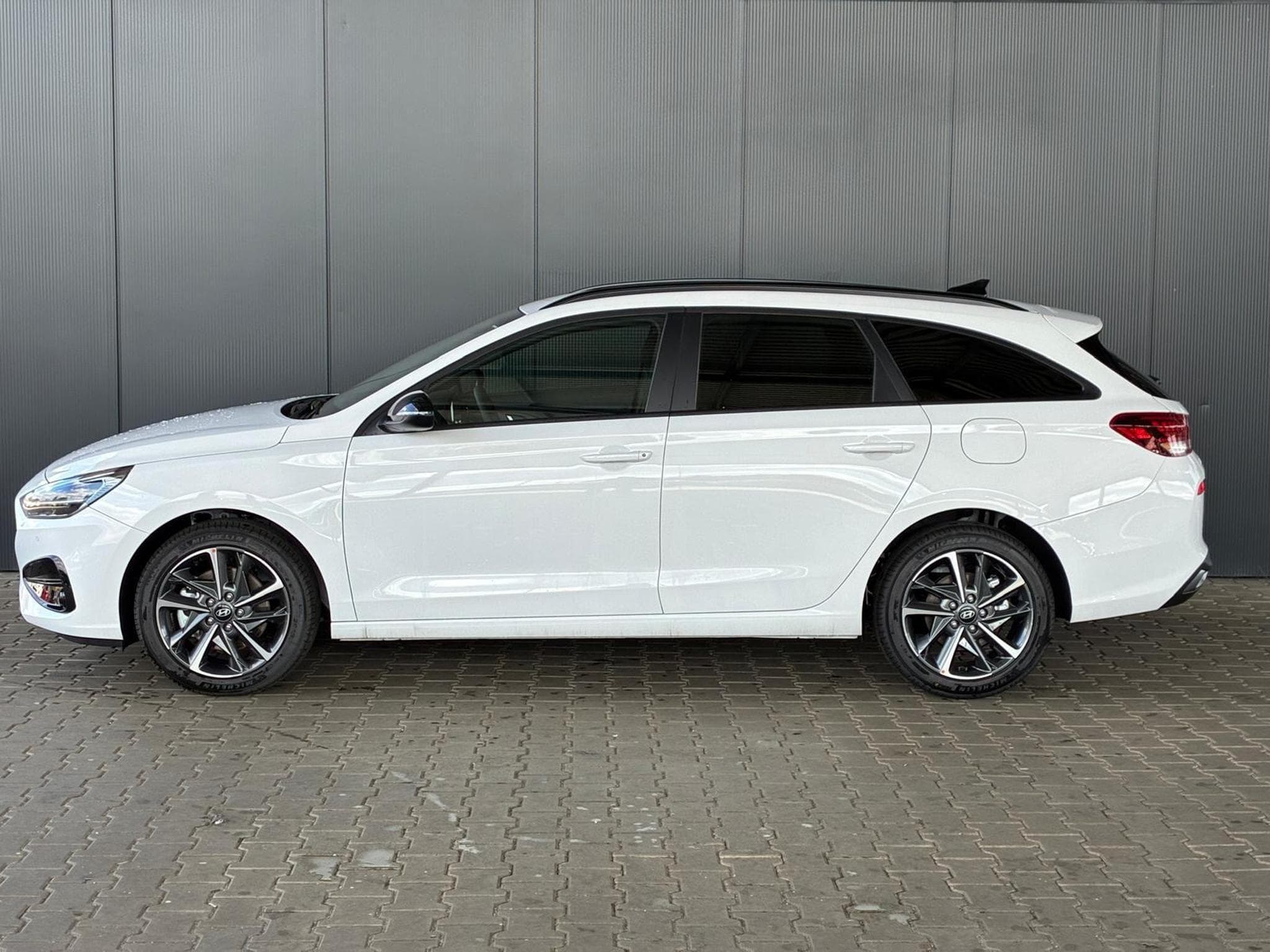Hyundai i30 Comfort Plus Kombi (2025) - Photo 2