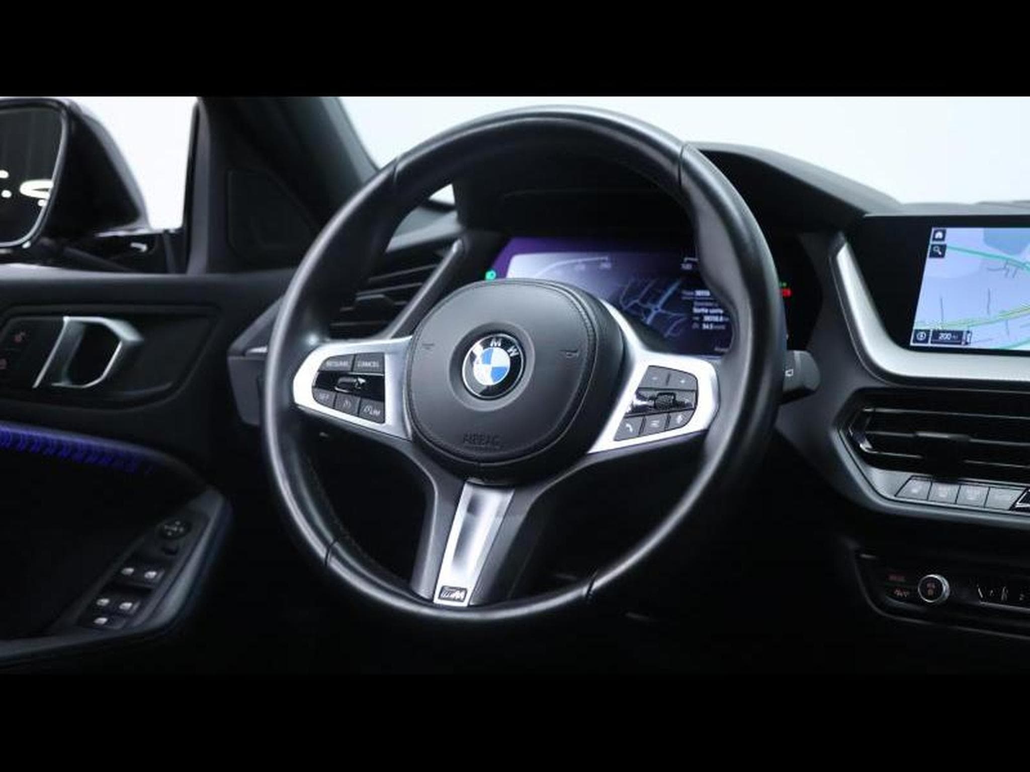 BMW 118 i hatch M Sport Pro Steptronic (2024) - Foto 16