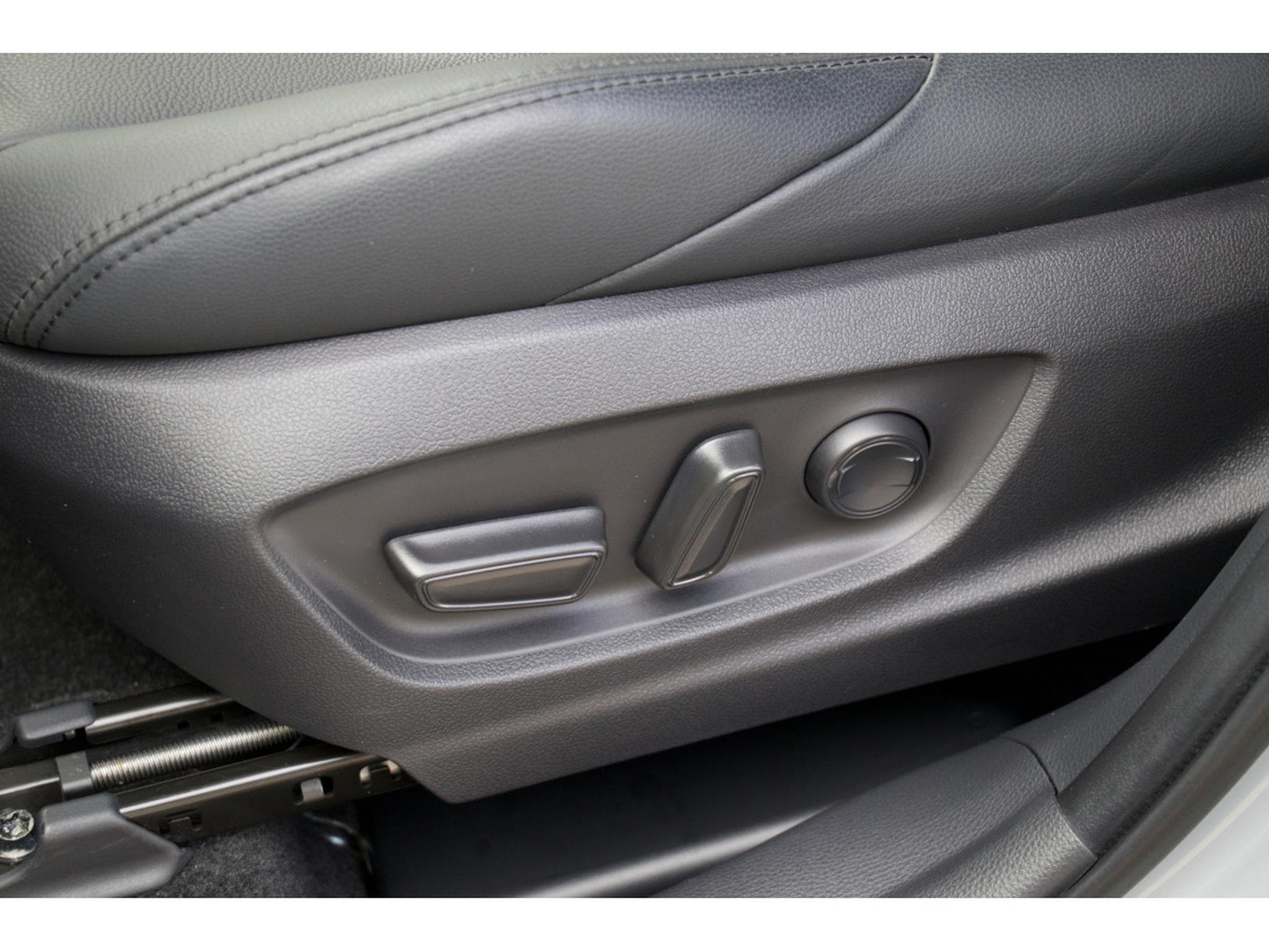 Toyota Corolla 2.0 Hybrid cuir ACC Pano. JBL 360° LED BSM (2024) - Photo 9
