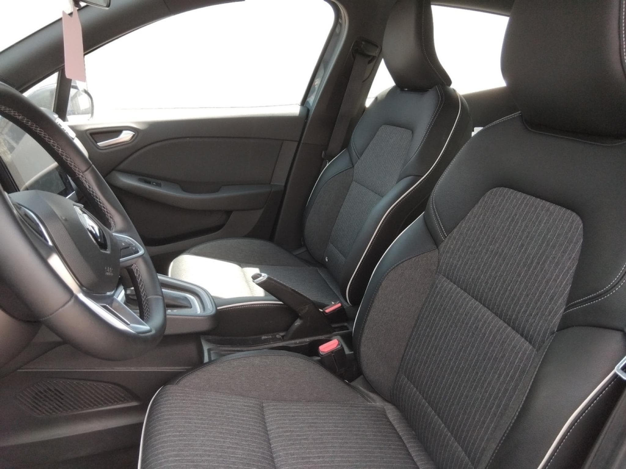 Renault Clio 1.0 TCe Techno X-Tronic (2022) - Photo 5