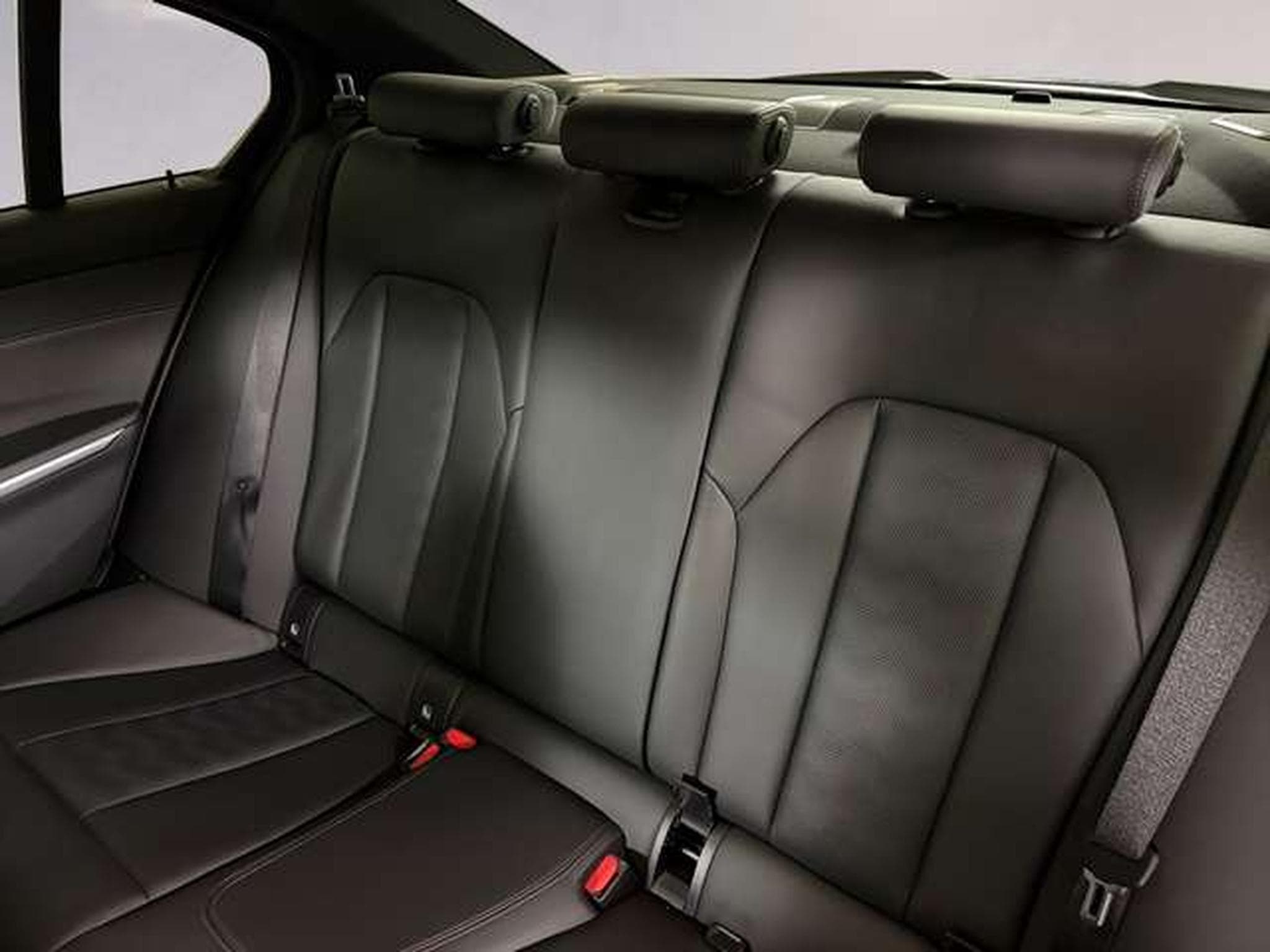 BMW M3 Competition (2023) - Photo 9