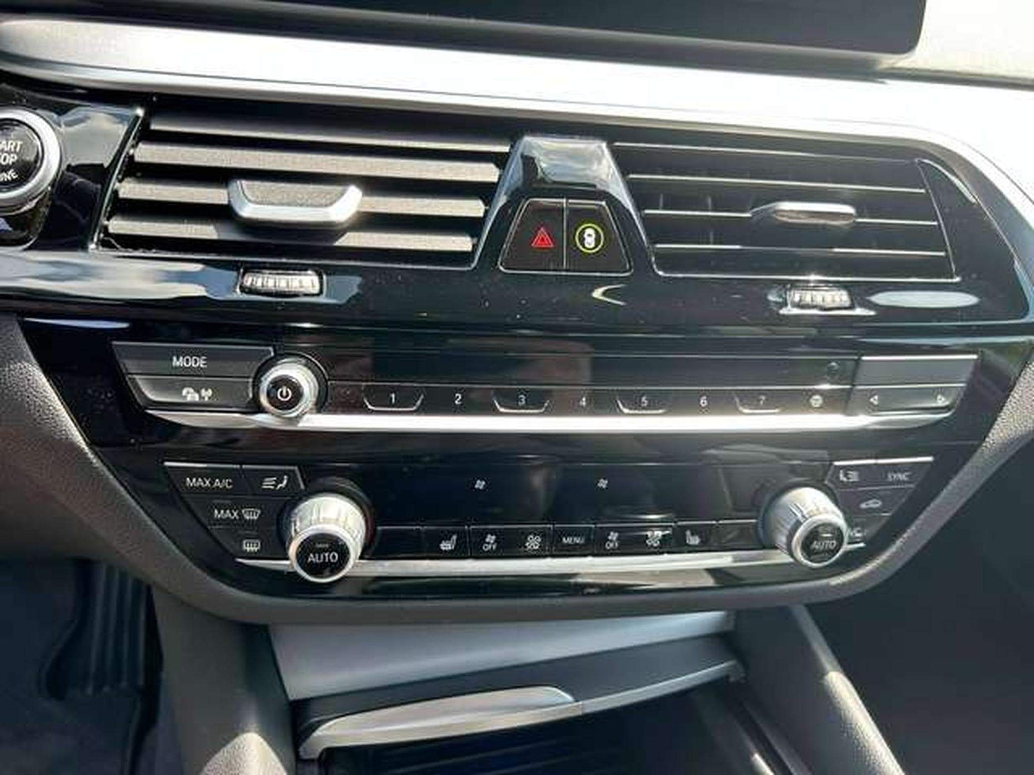BMW 518 BERLINE 150CV BOITE AUTO GPS/CAMERA DE RECUL/CARPLAY (2022) - Photo 16