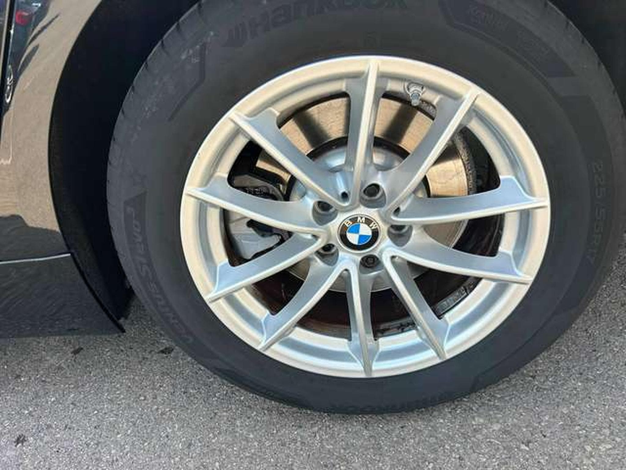 BMW 518 BERLINE 150CV BOITE AUTO GPS/CAMERA DE RECUL/CARPLAY (2022) - Photo 25