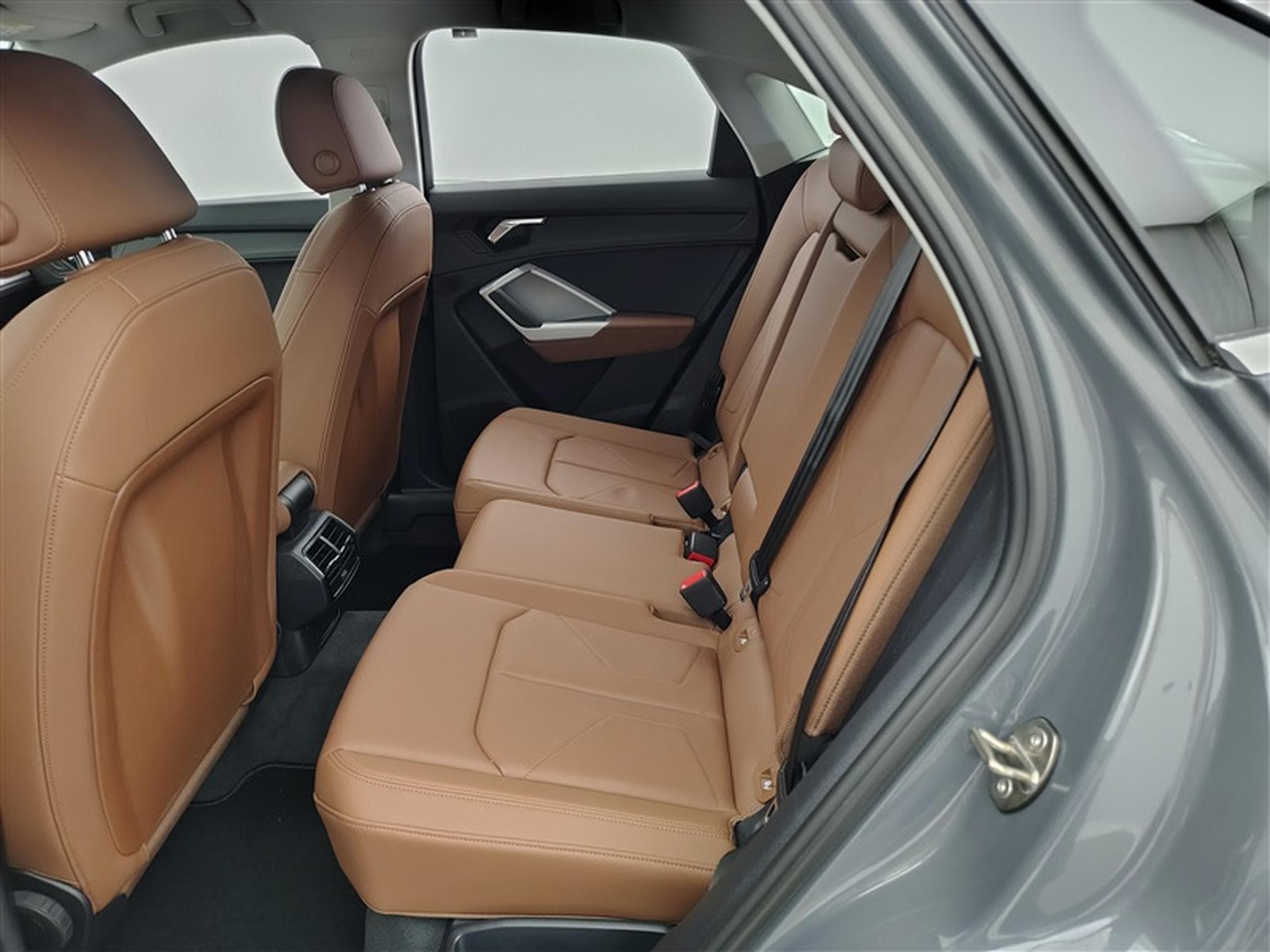 Audi Q3 Sportback PHEV 45 TFSIe S tronic  CUIR/NAVI/FULL LED/JA18 (2021) - Photo 13