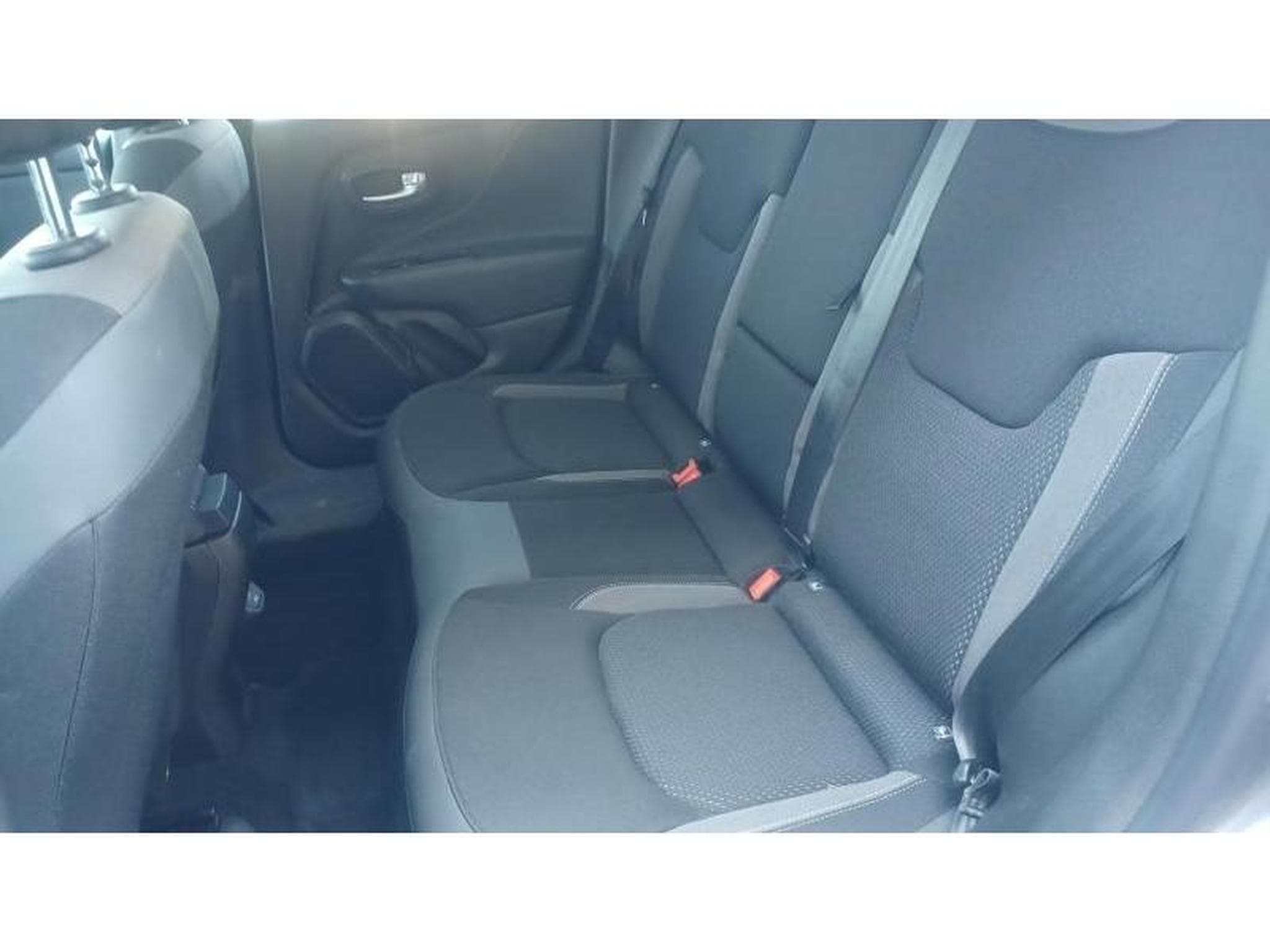 Jeep Renegade axt23 (2022) - Photo 10